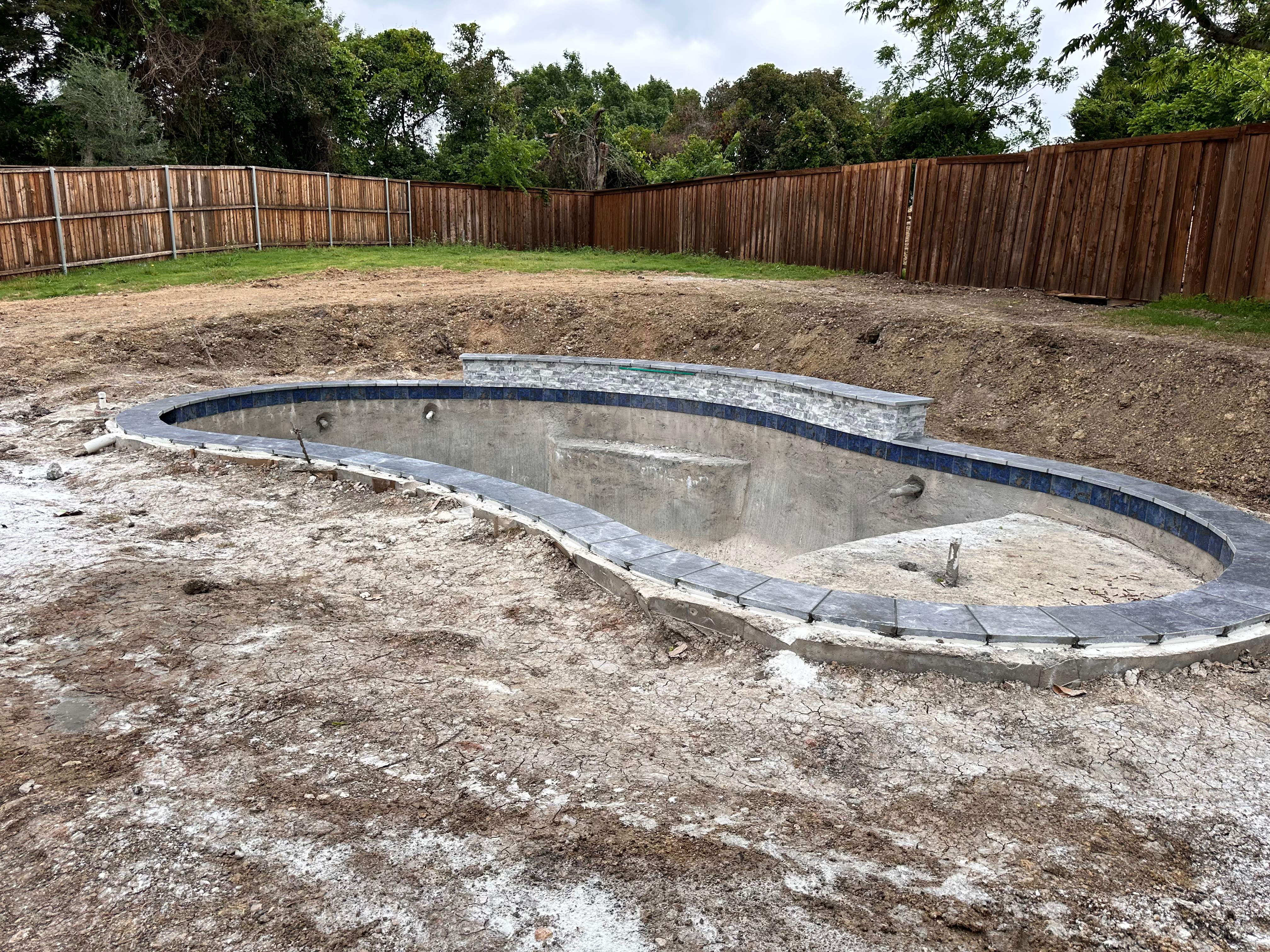 Rowlett Freeform Pool with Water Feature by Pinnacle Pools and Spas - DFW