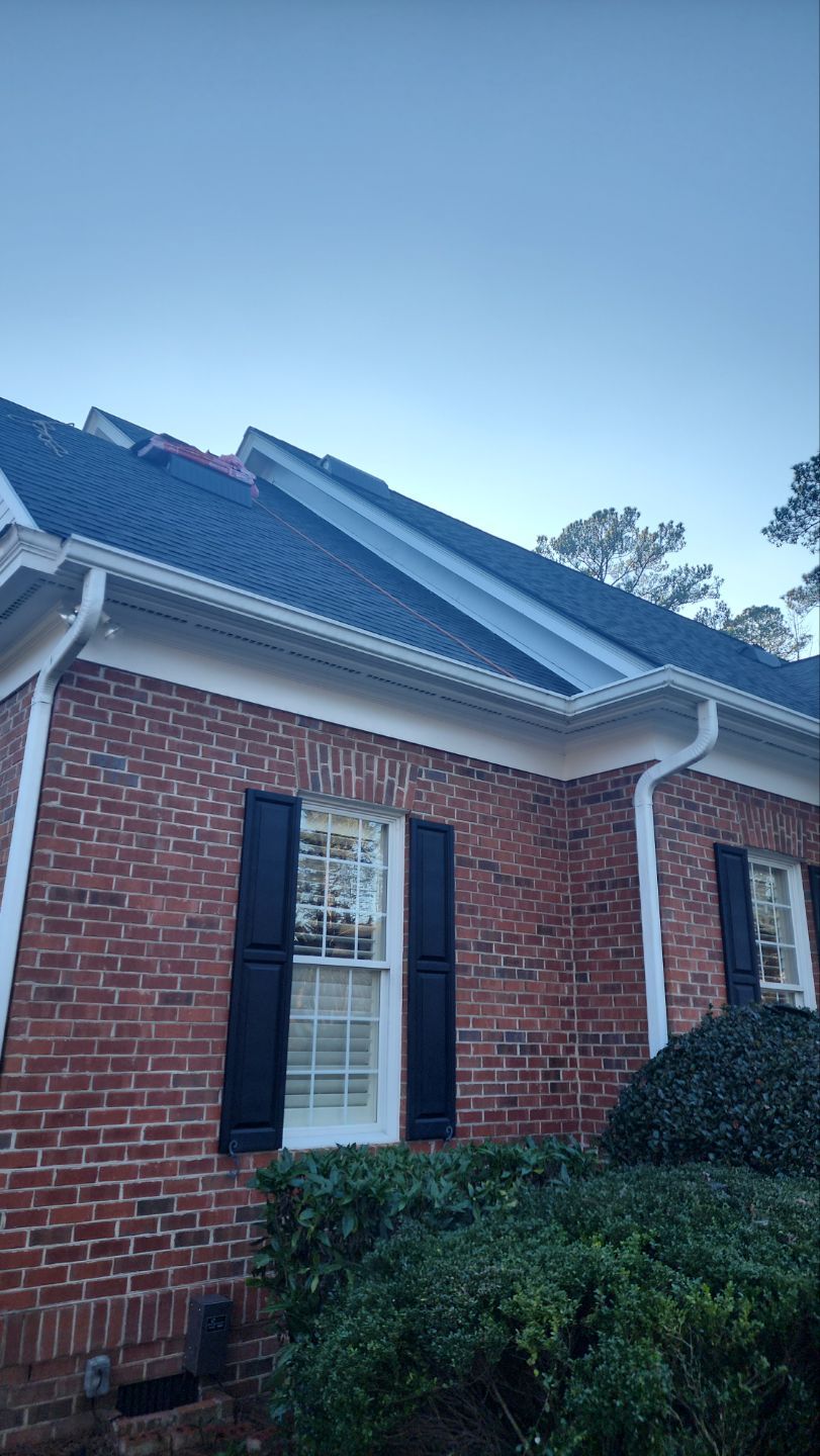 Residential Roofing Installation using Owens Corning® Oakridge Onyx Black by Indigo State Roofing