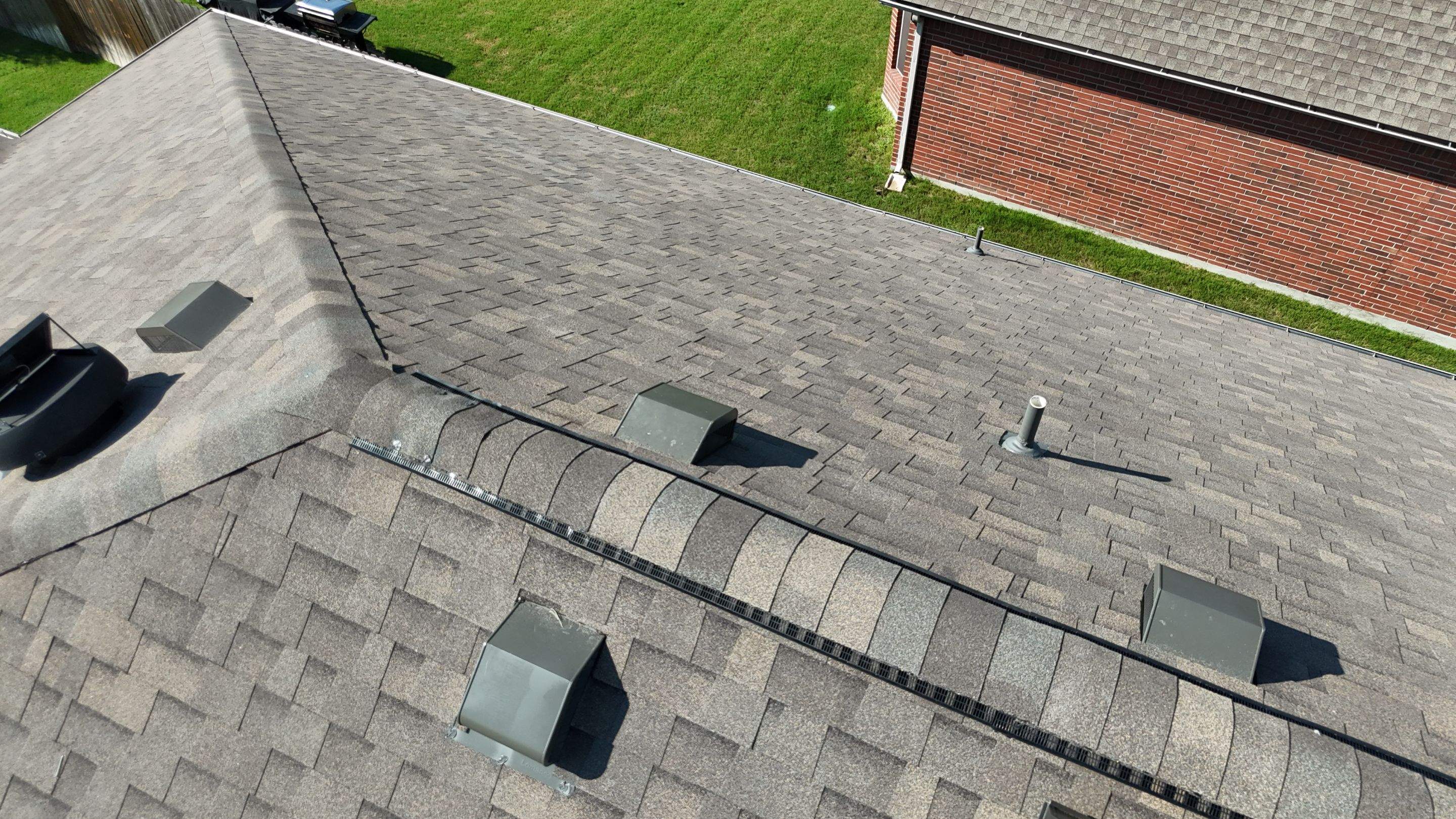 Weathered Wood - Malarkey Vista by RoofsOnly.com