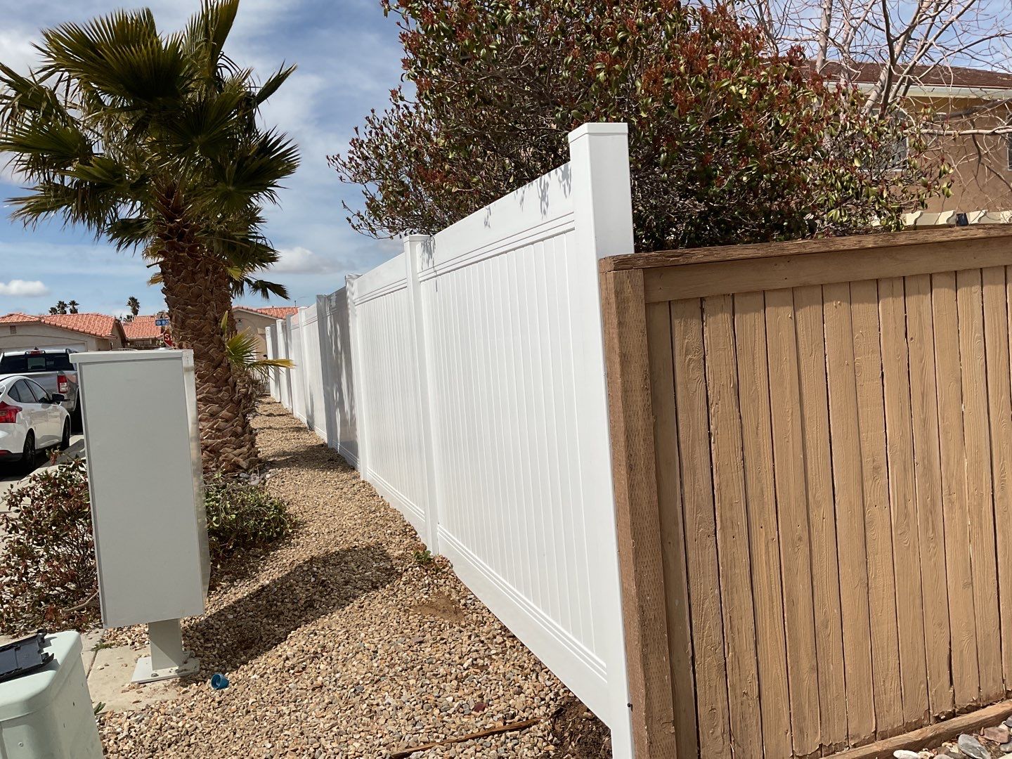 White Vinyl by Fence Guys Inc. 