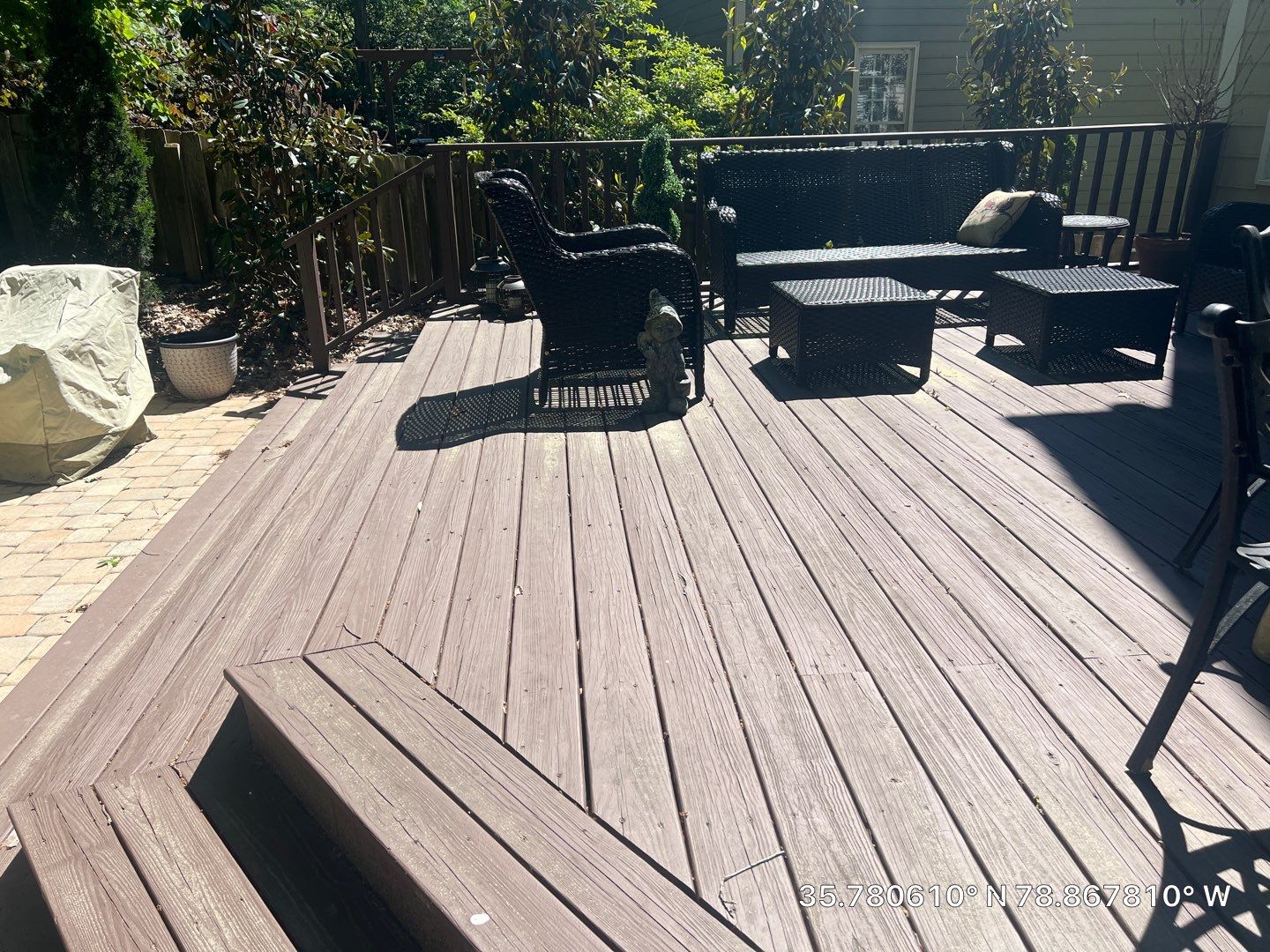 Coated Deck using AcryFin by DuraSeal
