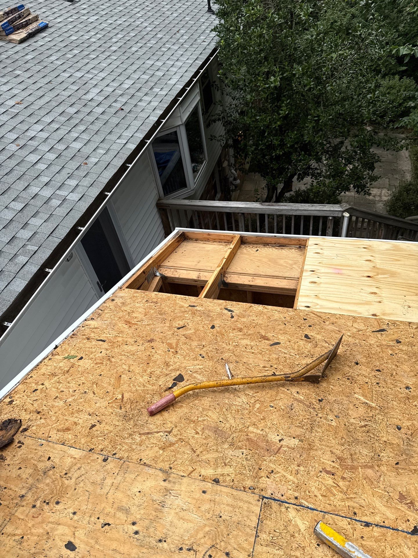 Springfield : with CertainTeed Landmark Pro in Max Def Cobblestone Gray  by RM Banning, Inc.