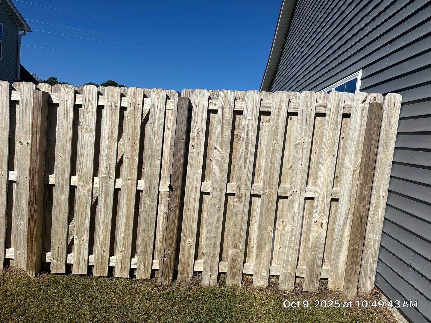 Wood Fence using Wood Sealant by DuraSeal