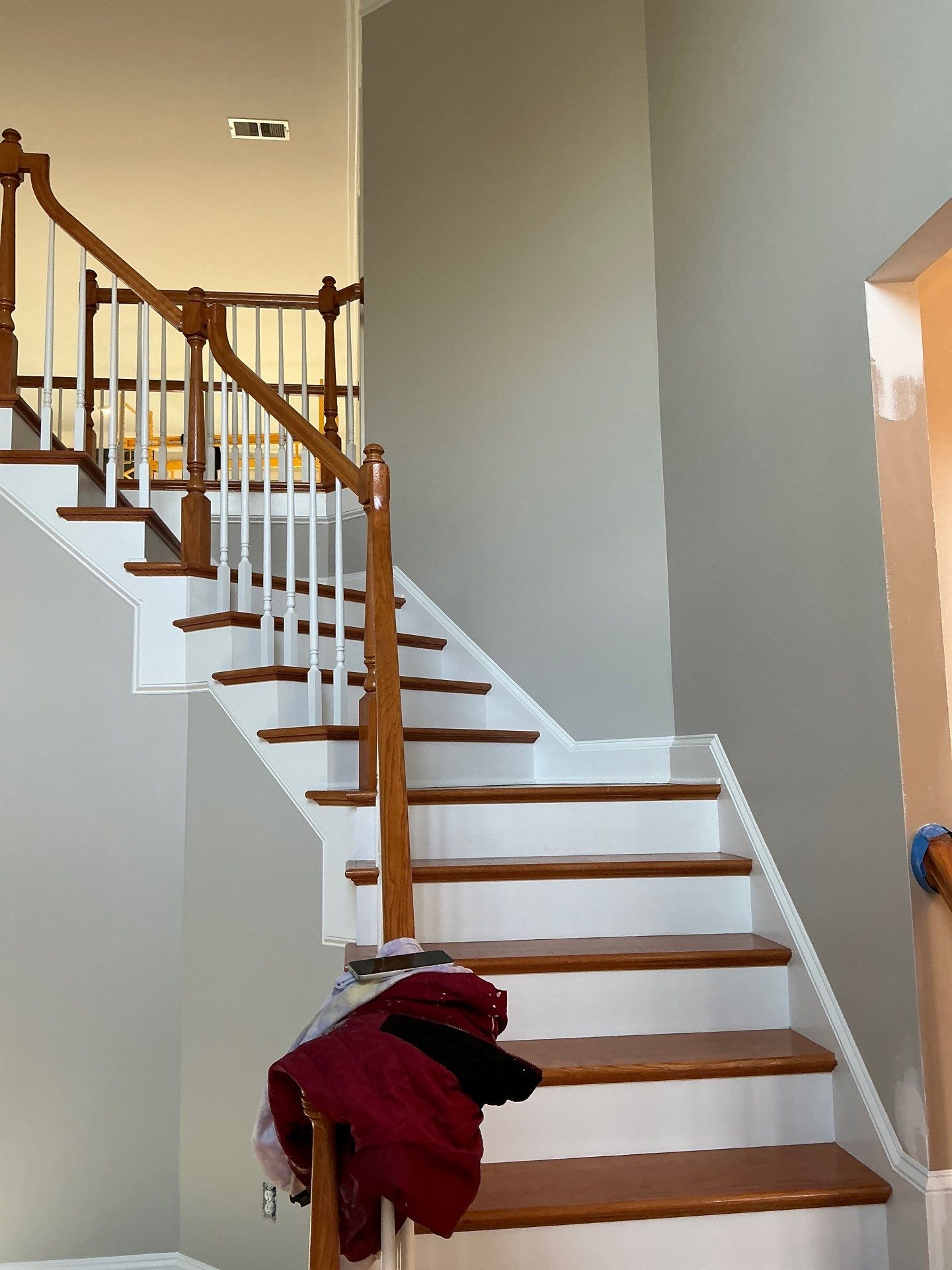 Inteiro painting and Cabineted painting by GonzalezPainters & Contractors Inc 