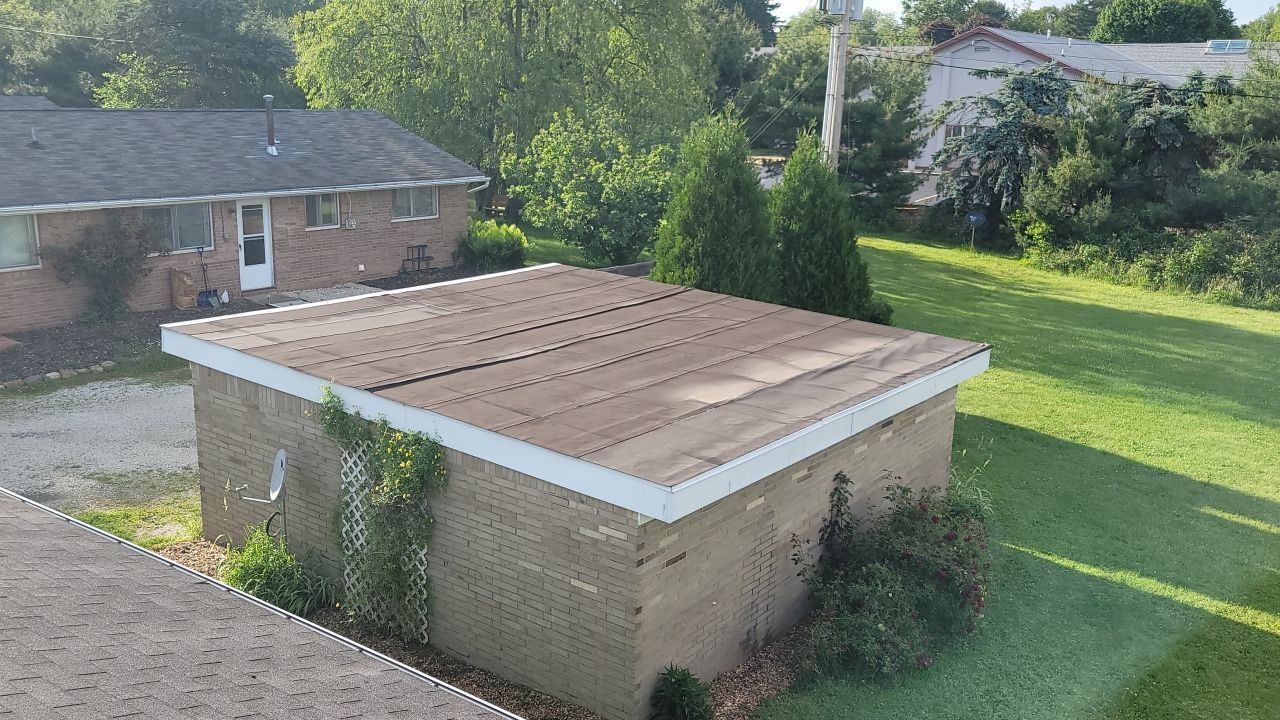 Brand: Atlas Pinnacle Color: Copper Canyon Drip: Royal Brown by Eagle Eye Roofing