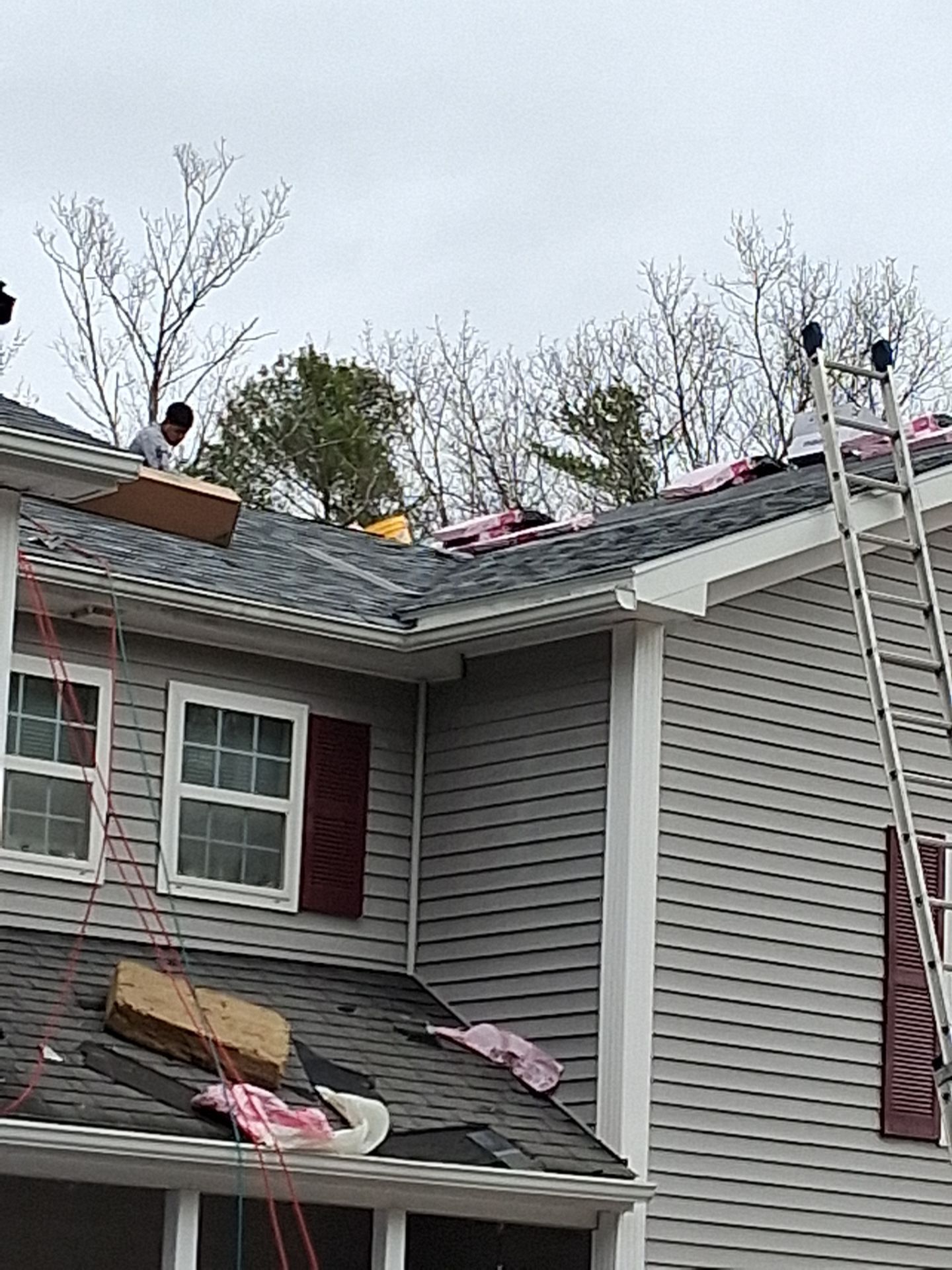 🏡 Multi-Story Roof Installation – Raymond, NH by Tall pine roofing