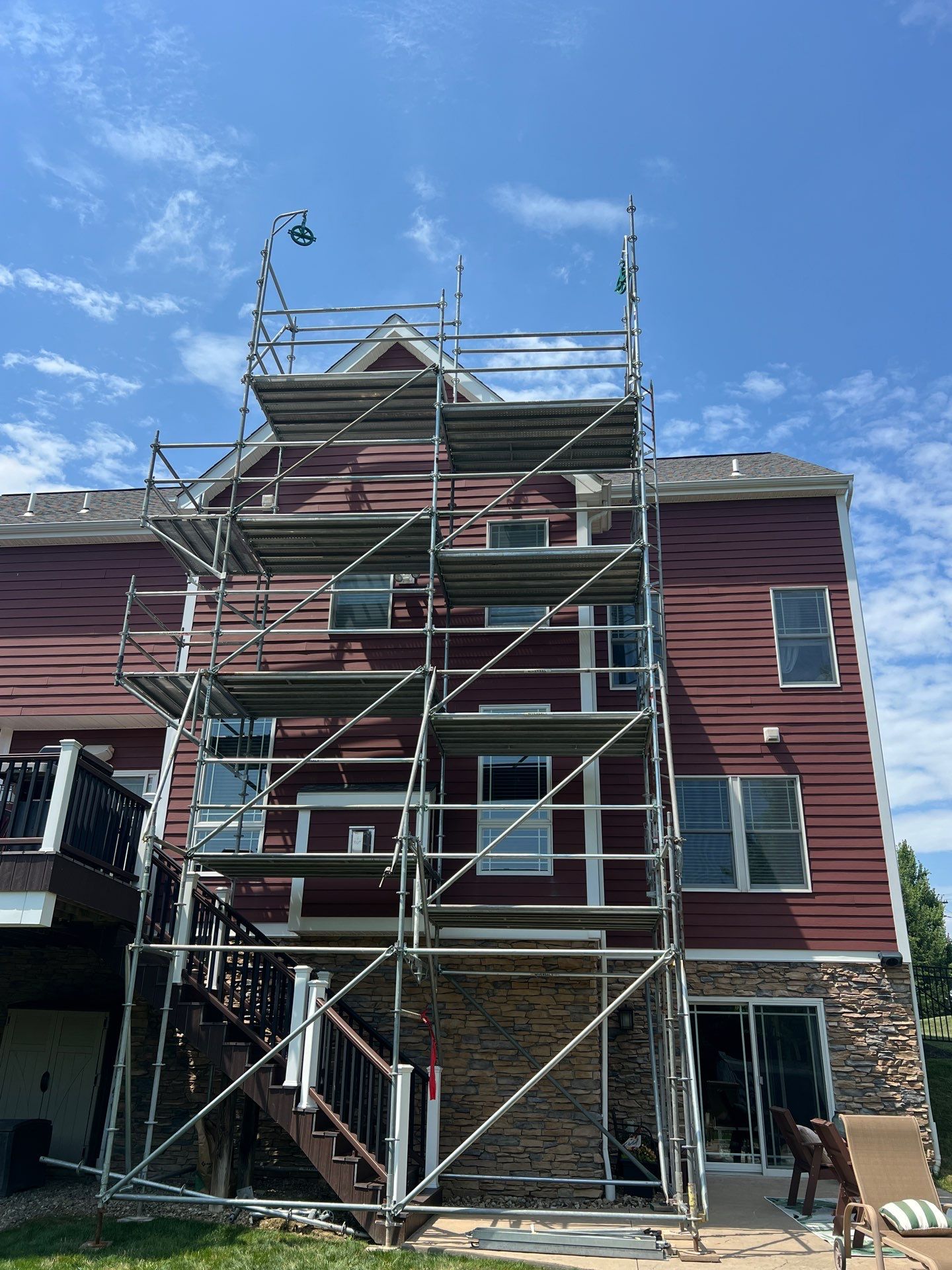 Countrylane Red James Hardie Siding Replacement in Franklin Park by Knockout Home Solutions
