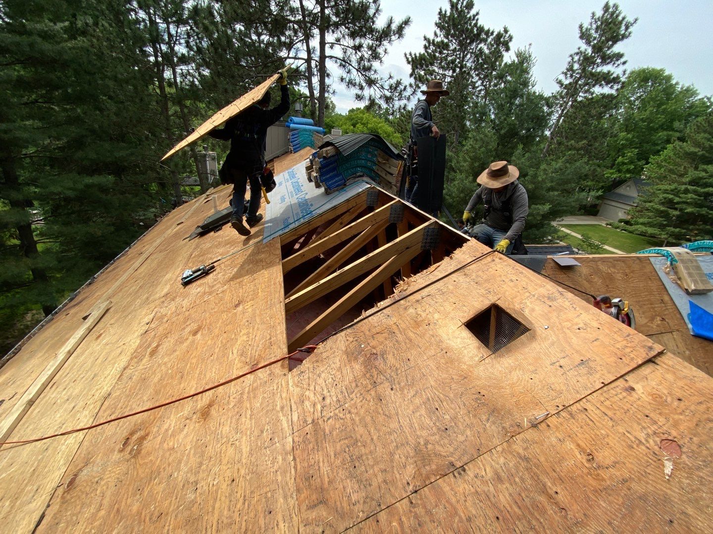 Roof Replacement using CertainTeed Landmark by 180 Contractors