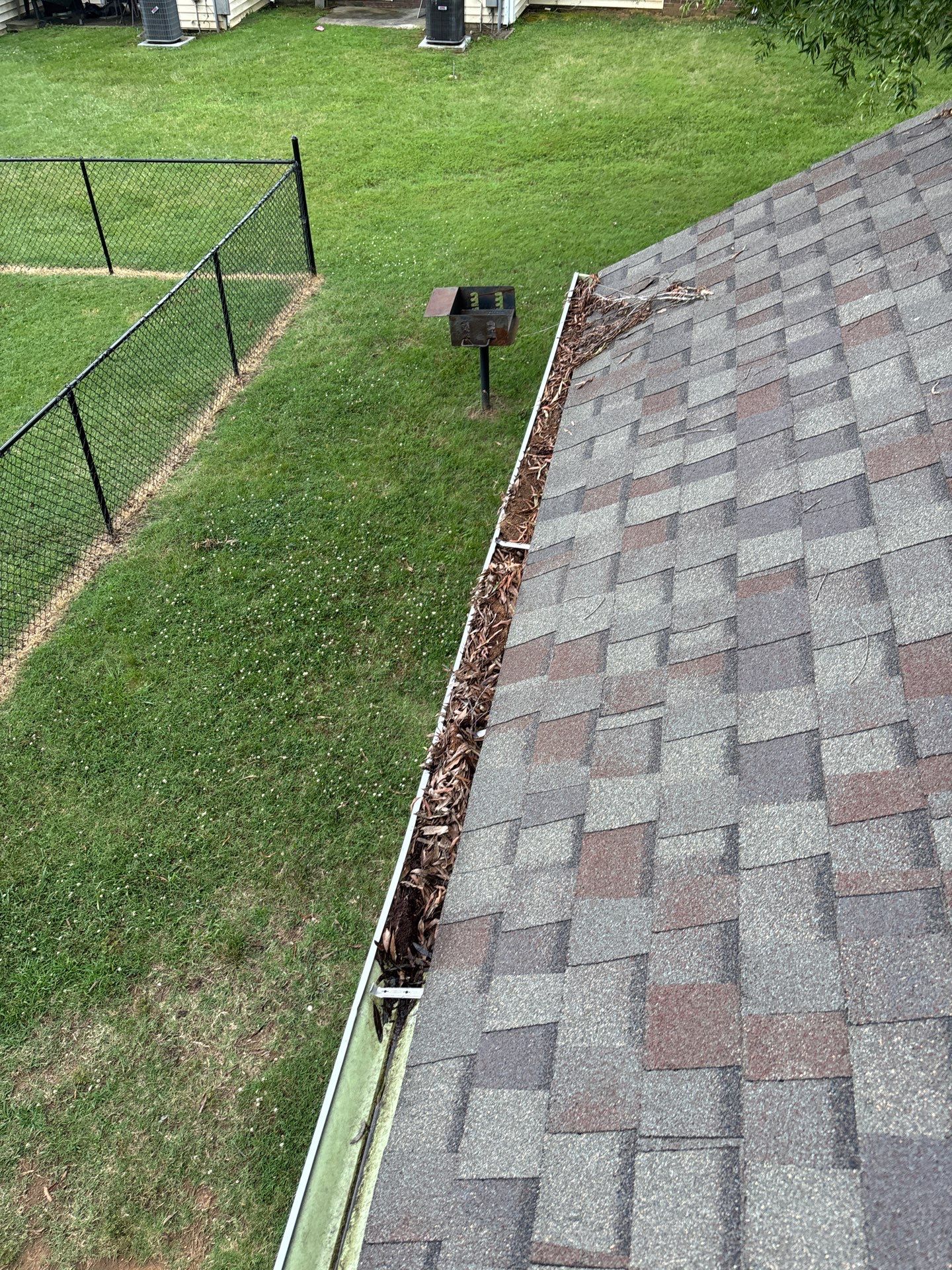 HOA gutter cleaning before Burlington, NC
