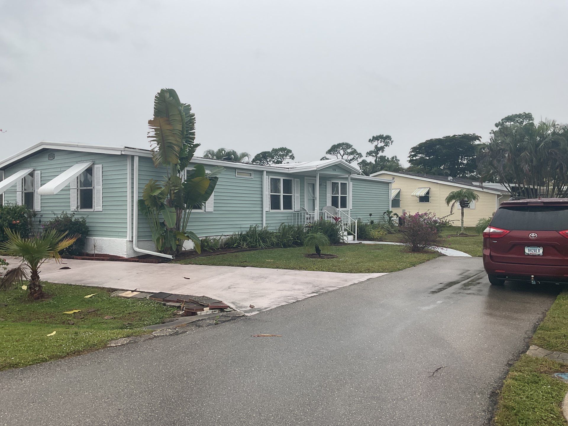 Cleaning Gutters in Fort Myers FL by Gutter Professors