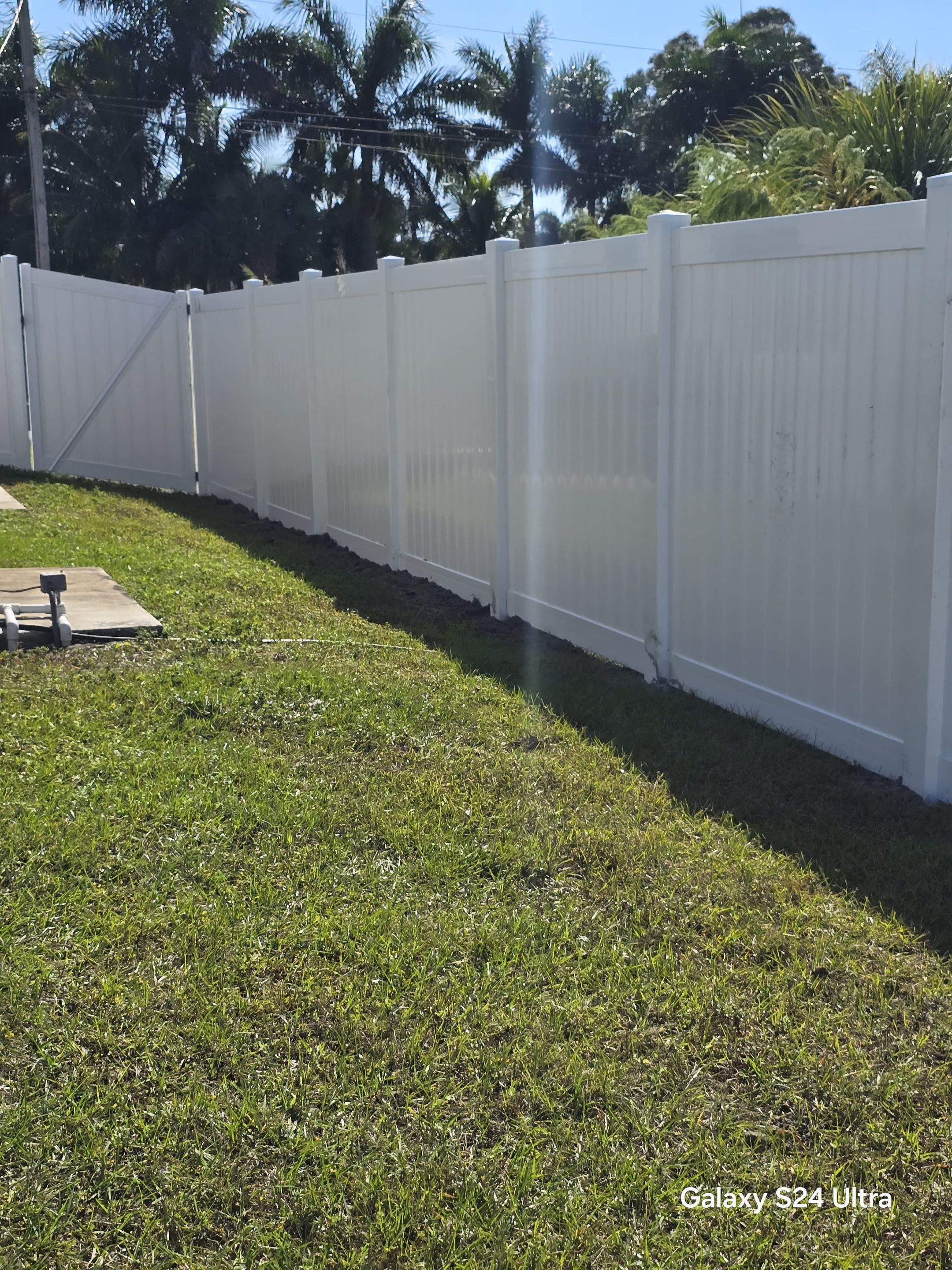 Vinyl Fence in Lehigh Acres by True Fence LLC