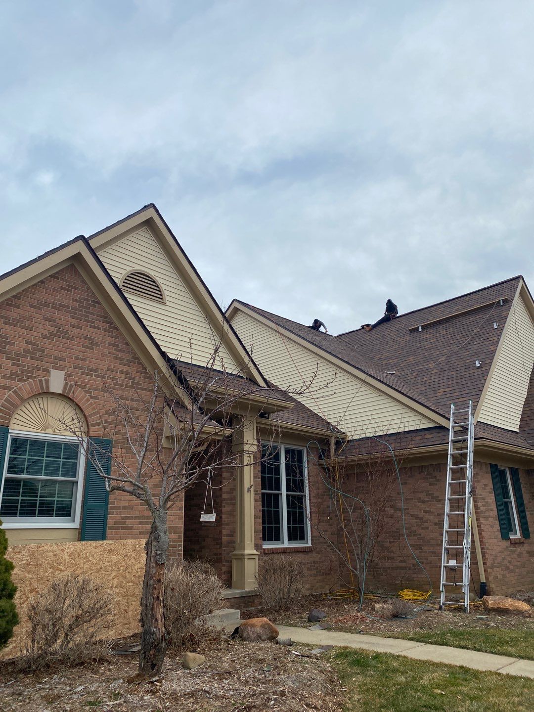 Roof Replacement using Owens Corning by 180 Contractors