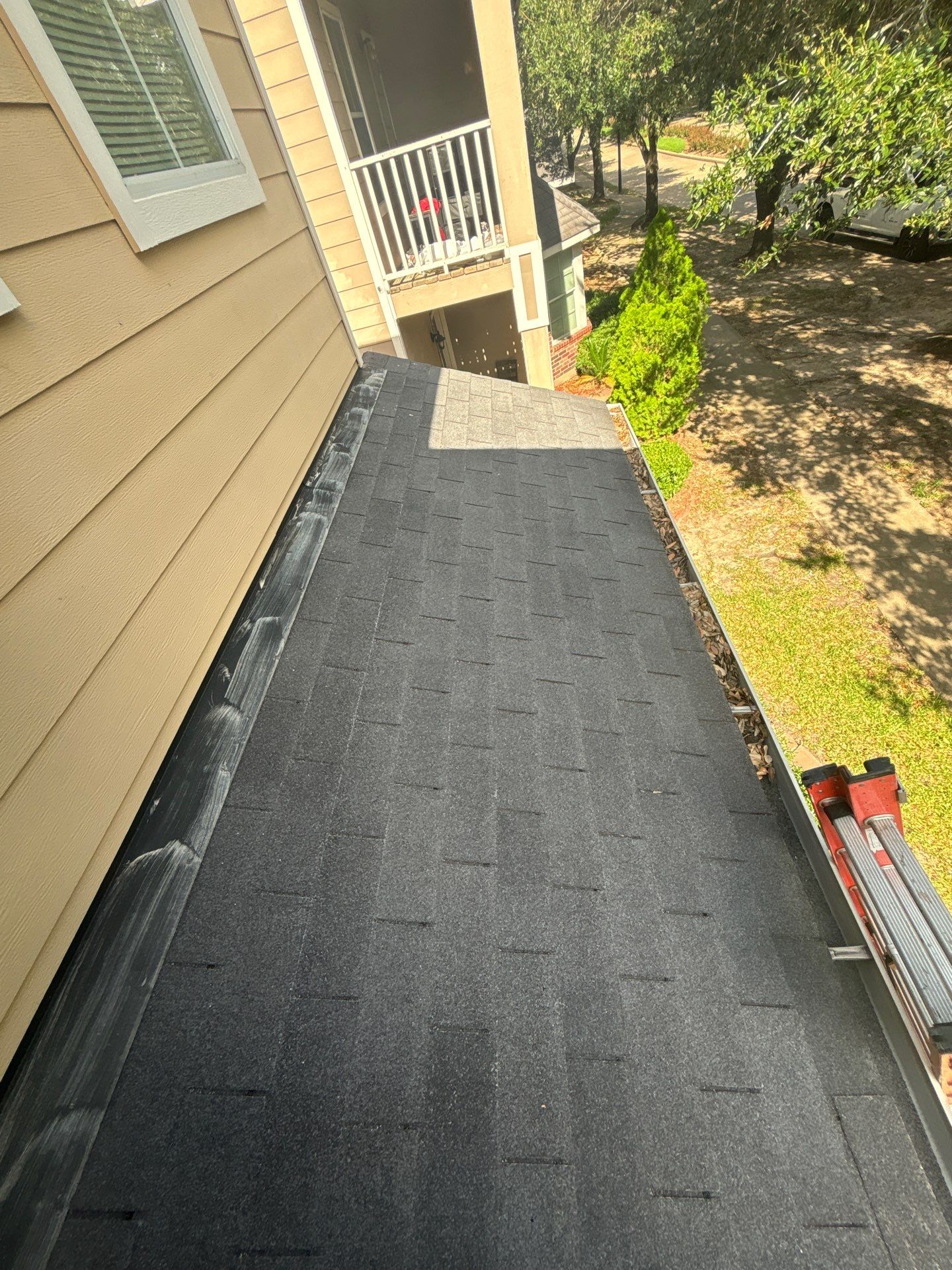 Residential Roofing Installation using Owen's Corning Duration (Lifetime) Shingles by Roof Repair Company