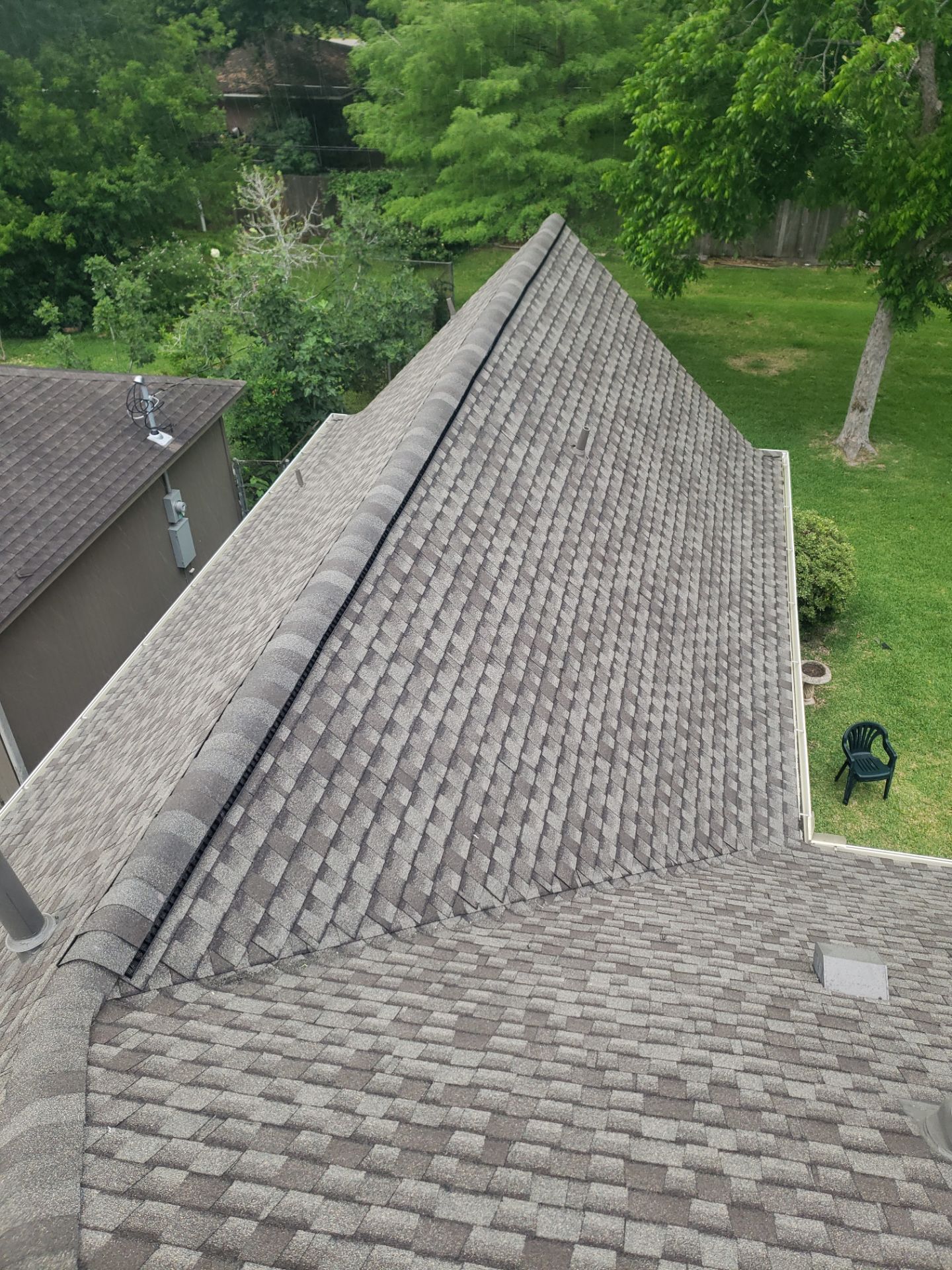 GAF UHDZ - Weathered Wood by Elite Roofing LLC