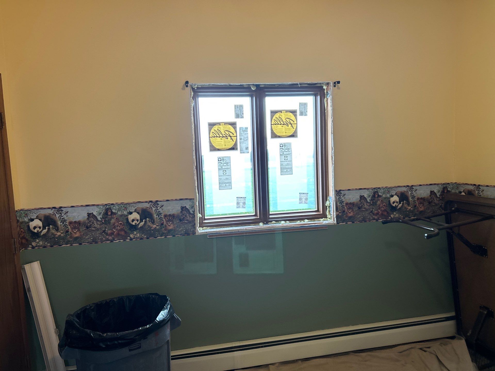 Window replacement using Pella Lifestyle wood/Aluminum window by United Windows and Siding LLC