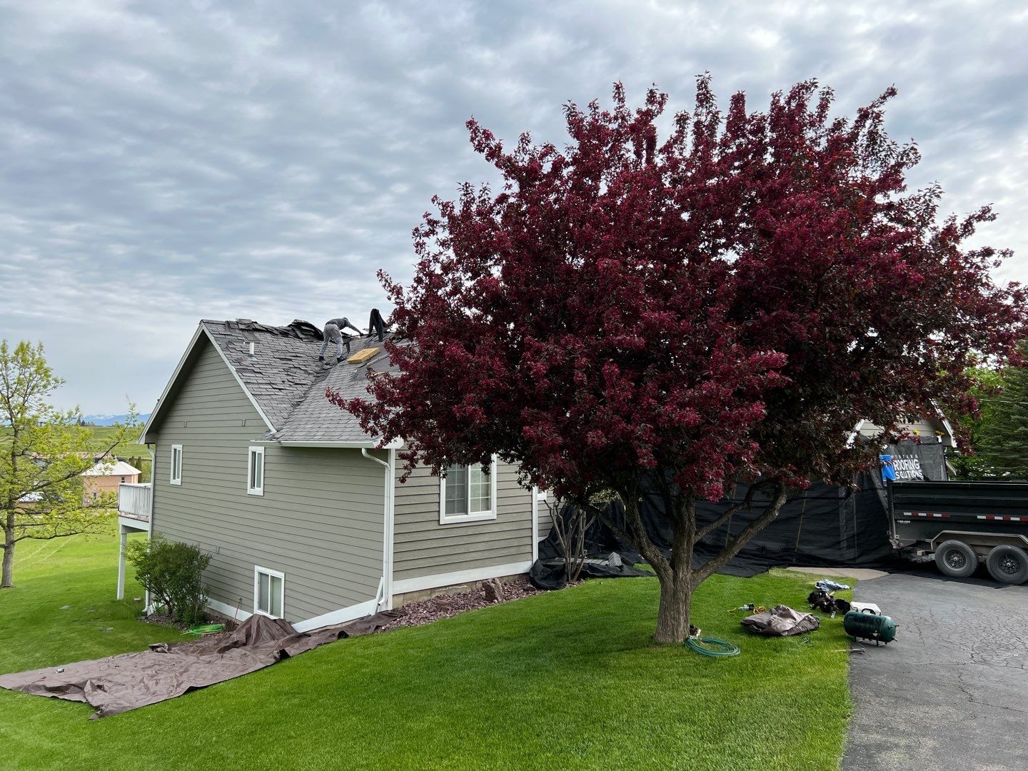 GAF Timberline HDZ - Charcoal by Montana Roofing Solutions