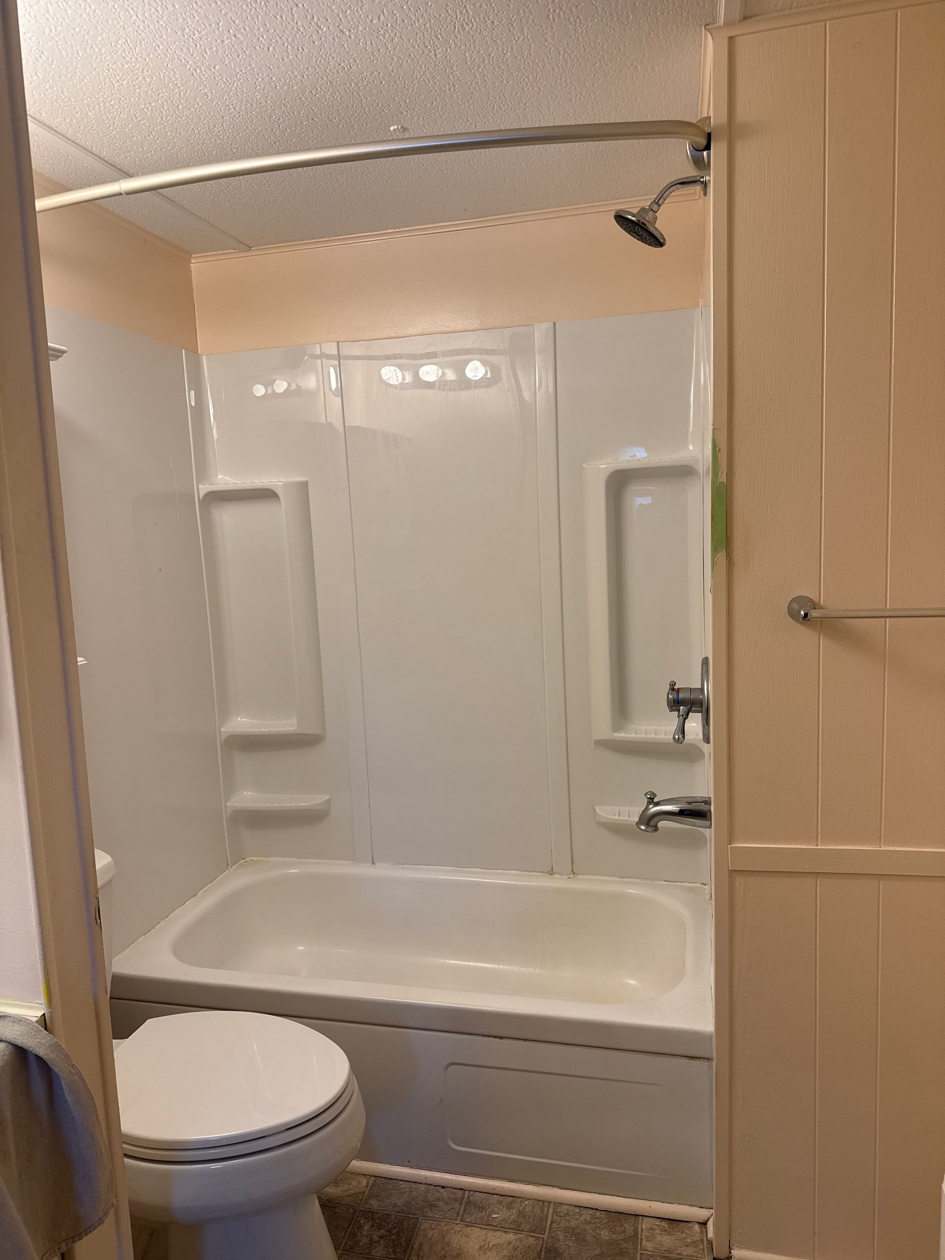 Mackinaw City Jacuzzi Bath & Shower Remodel by Rainbow Seamless Systems