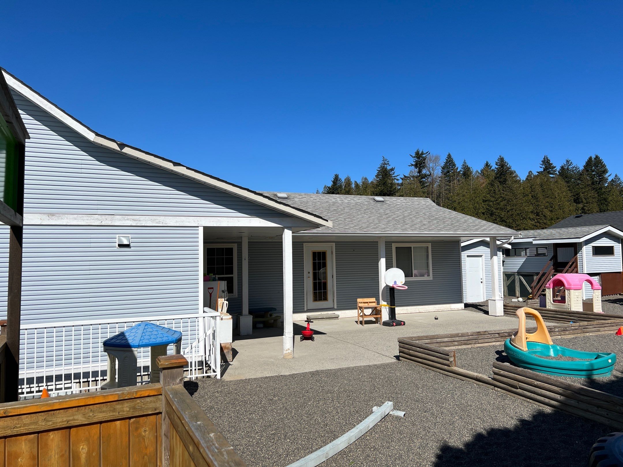 Residential Roofing Installation using Estate Gray Shingles by Top Notch Roofing Inc