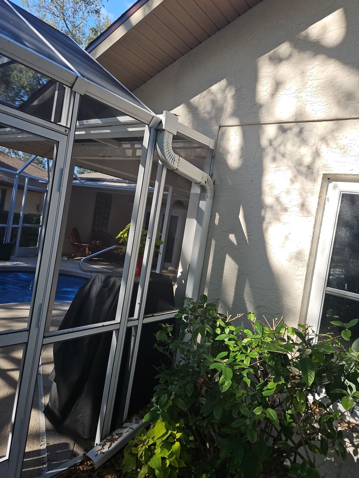 Seamless Aluminum Gutter Installation using 6 Inch Seamless Gutters in Sarasota FL by Gutter Professors
