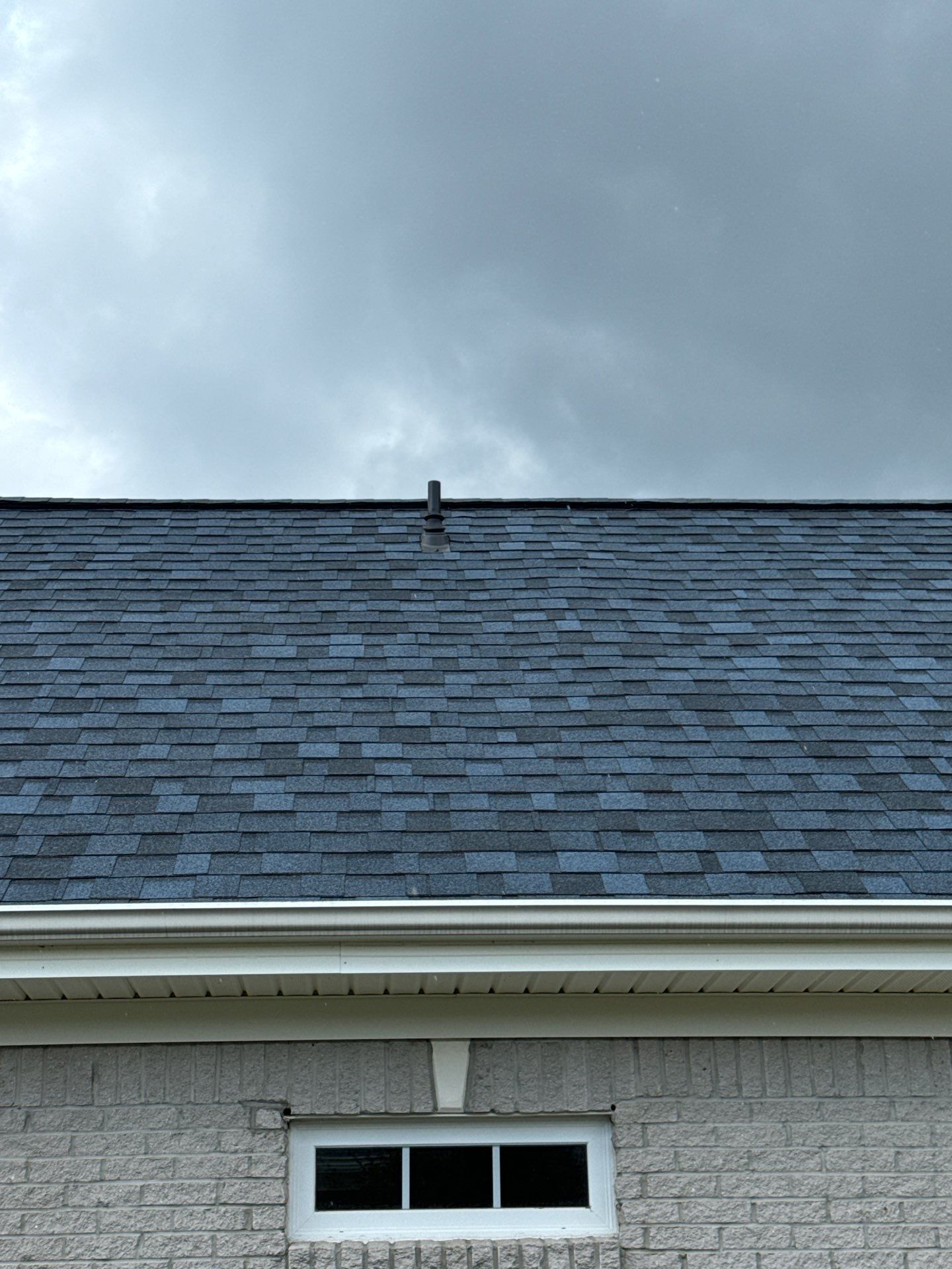 IKO Dynasty - Atlantic Blue by Linta Roofing