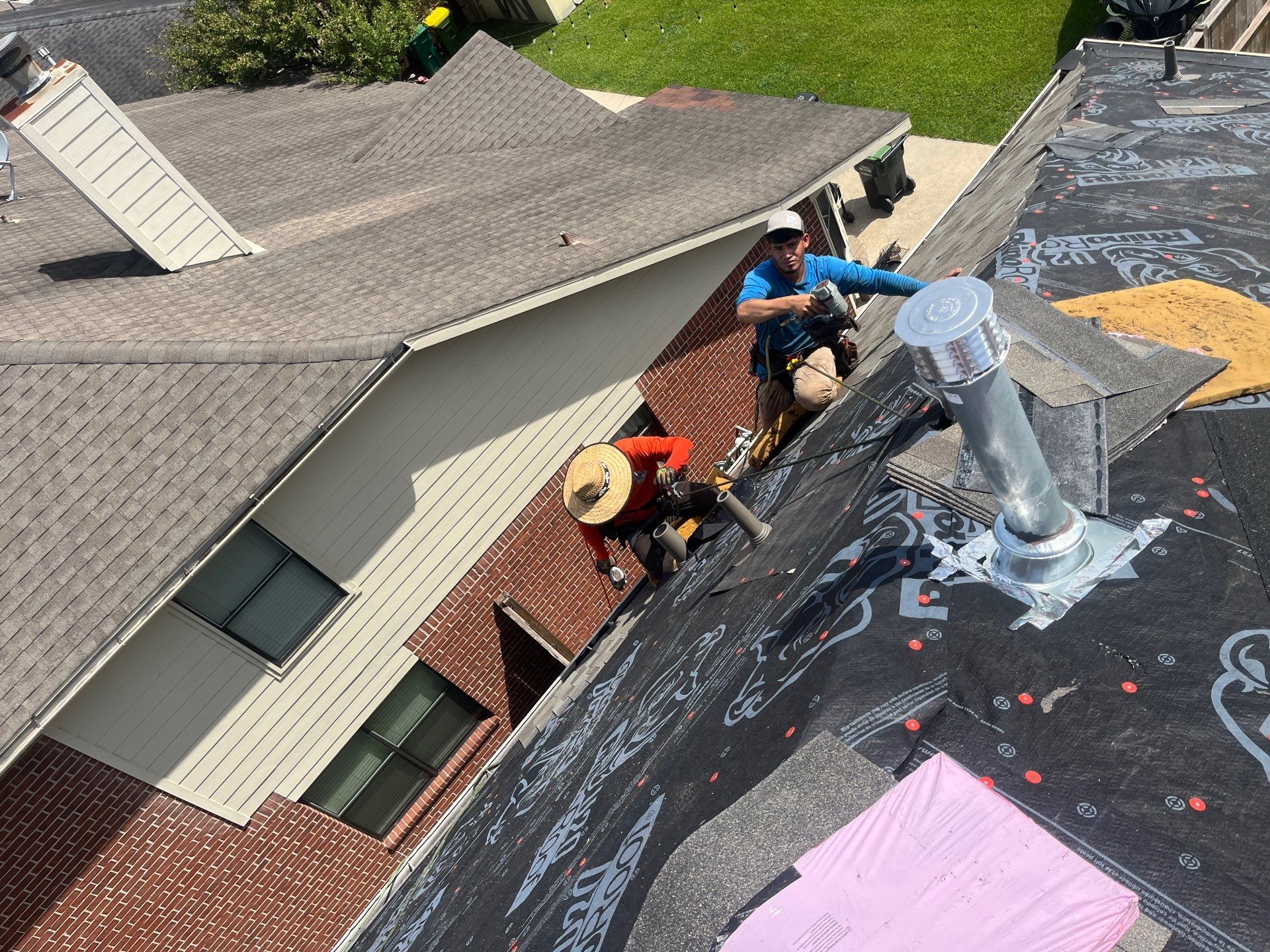 Residential Roofing Installation using Owen's Corning Duration (Lifetime) Shingles by Roof Repair Company