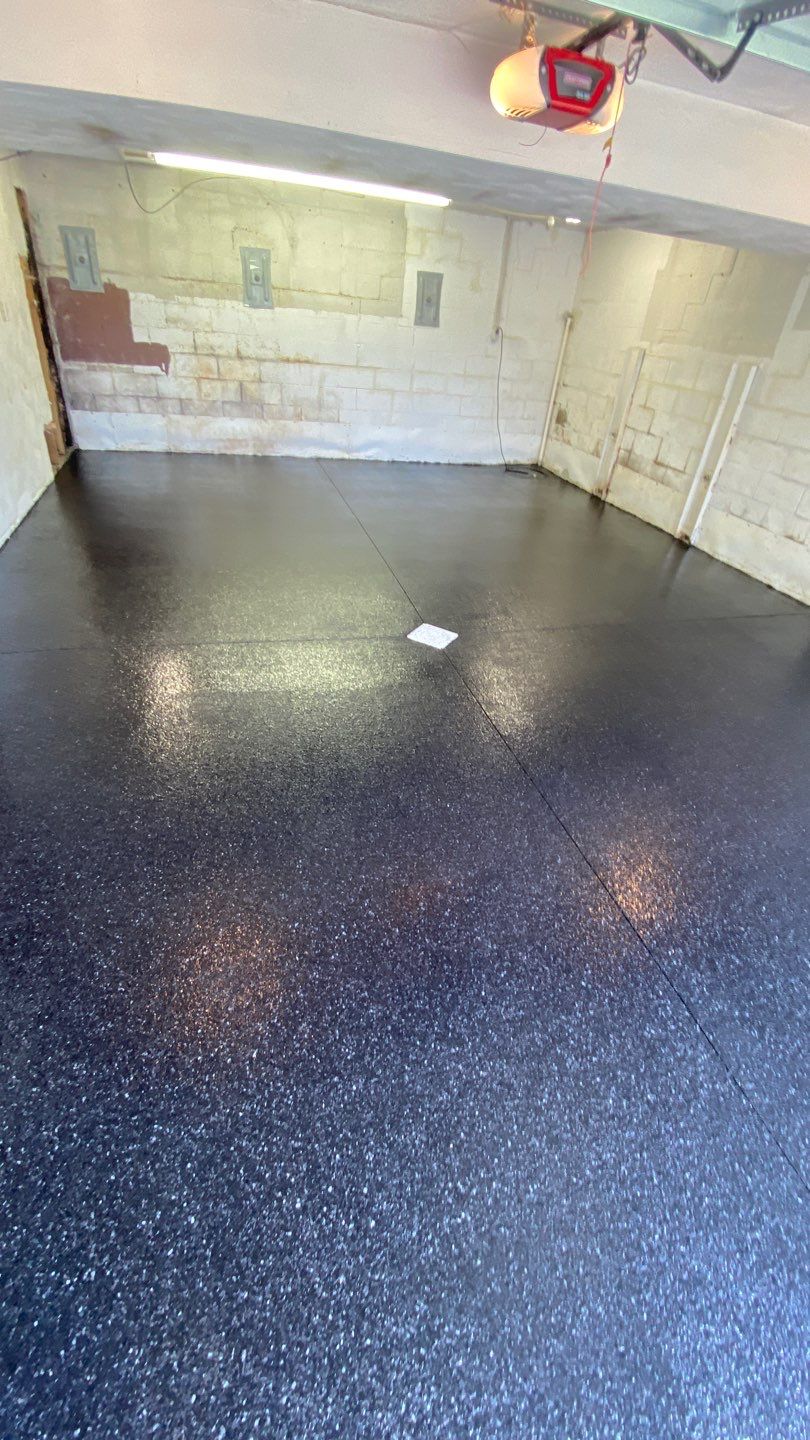 Carbon Garage Floor by Floors in a Day, Inc