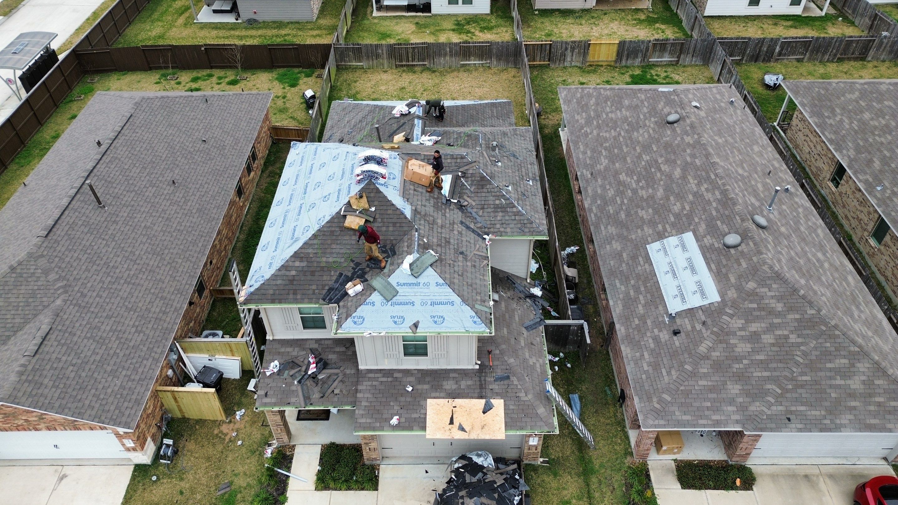 New Caney Roof Installation using Atlas Pinnacle Pristine by Modern BYLT Roofing & Construction