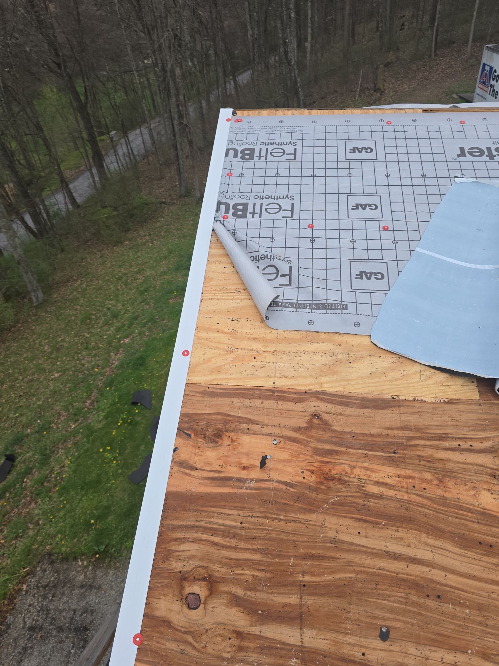 Residential Roofing Installation using GAF Timberline HDZ Nantucket Morning by Rainstoppers Roofing