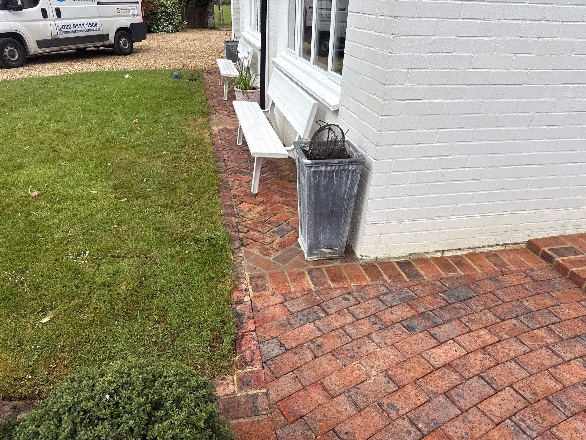 Patio - Walkways - Render Cleaning Surrey by Ges Exterior Cleaning ltd