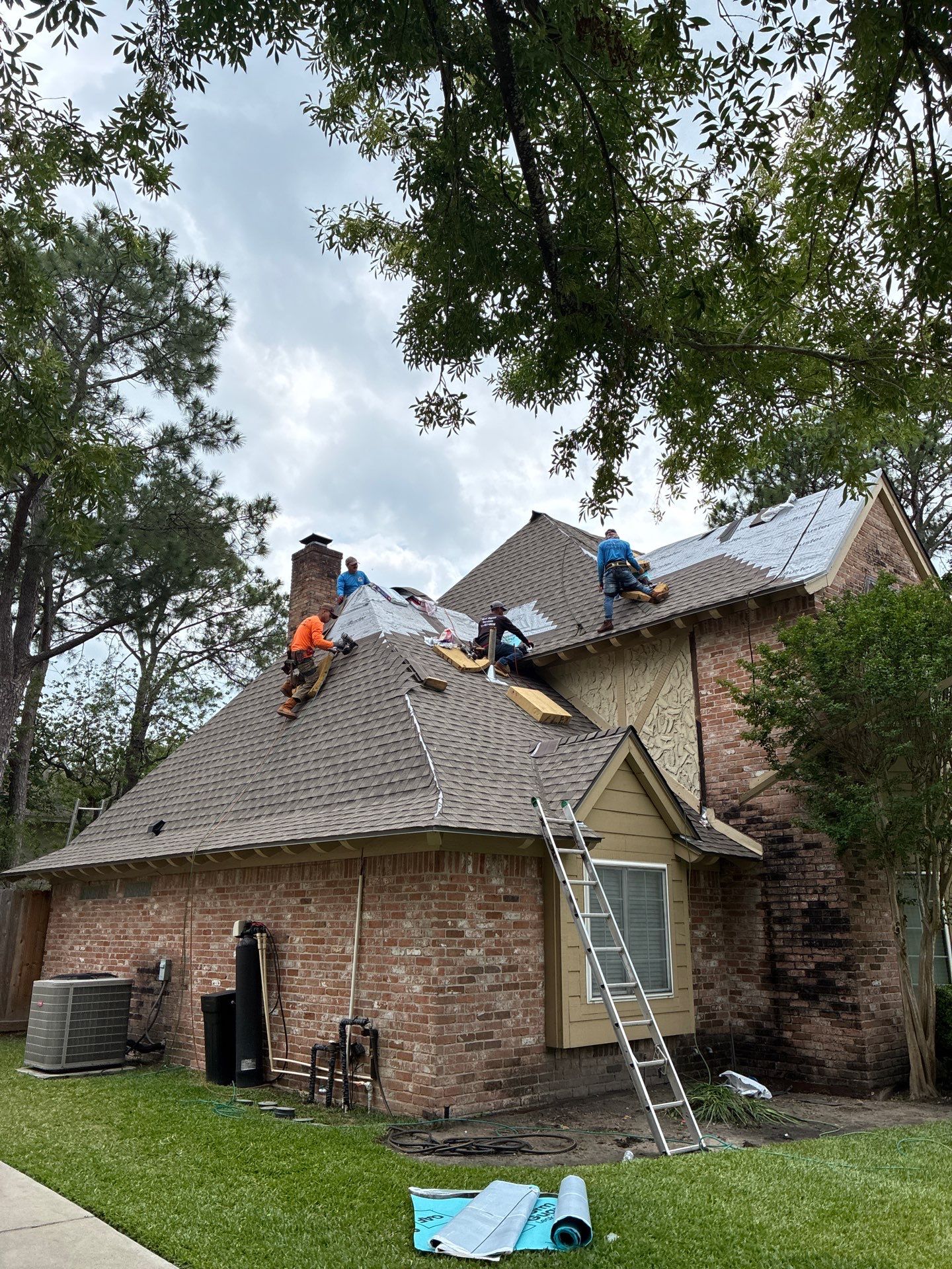 Roof Replacement in Houston TX by Roof Repair Company