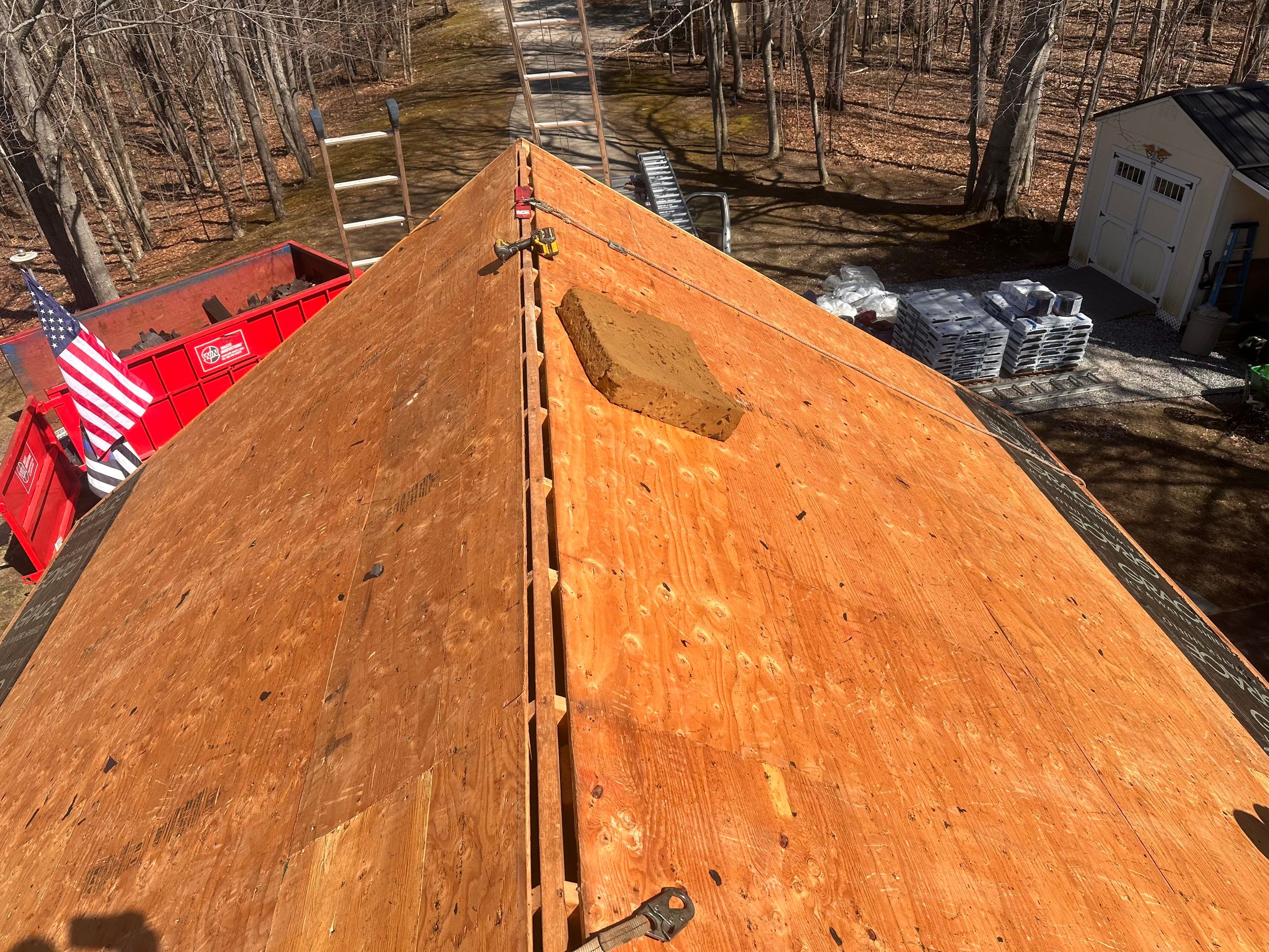 Vinyl Siding and Asphalt Roofing Replacement in Deerfield by Tall pine roofing