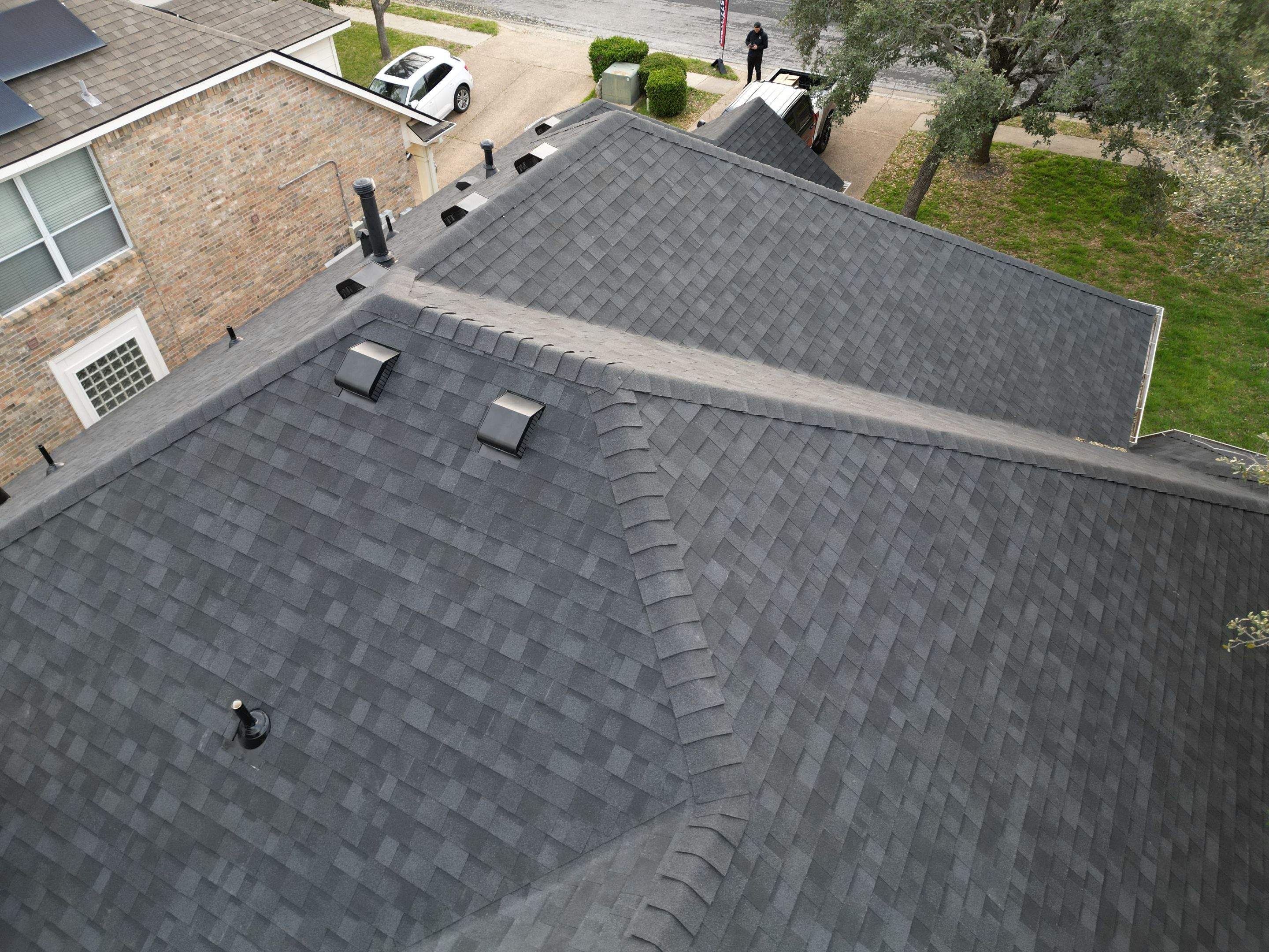 Onyx Black - Owens Corning TruDefinition Duration by RoofsOnly.com