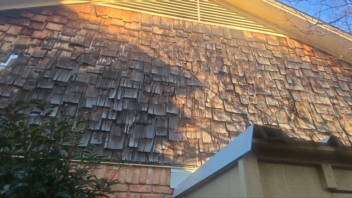 Gable Ends in Lake Highlands - DaVinci Shakes by Bert Roofing Inc