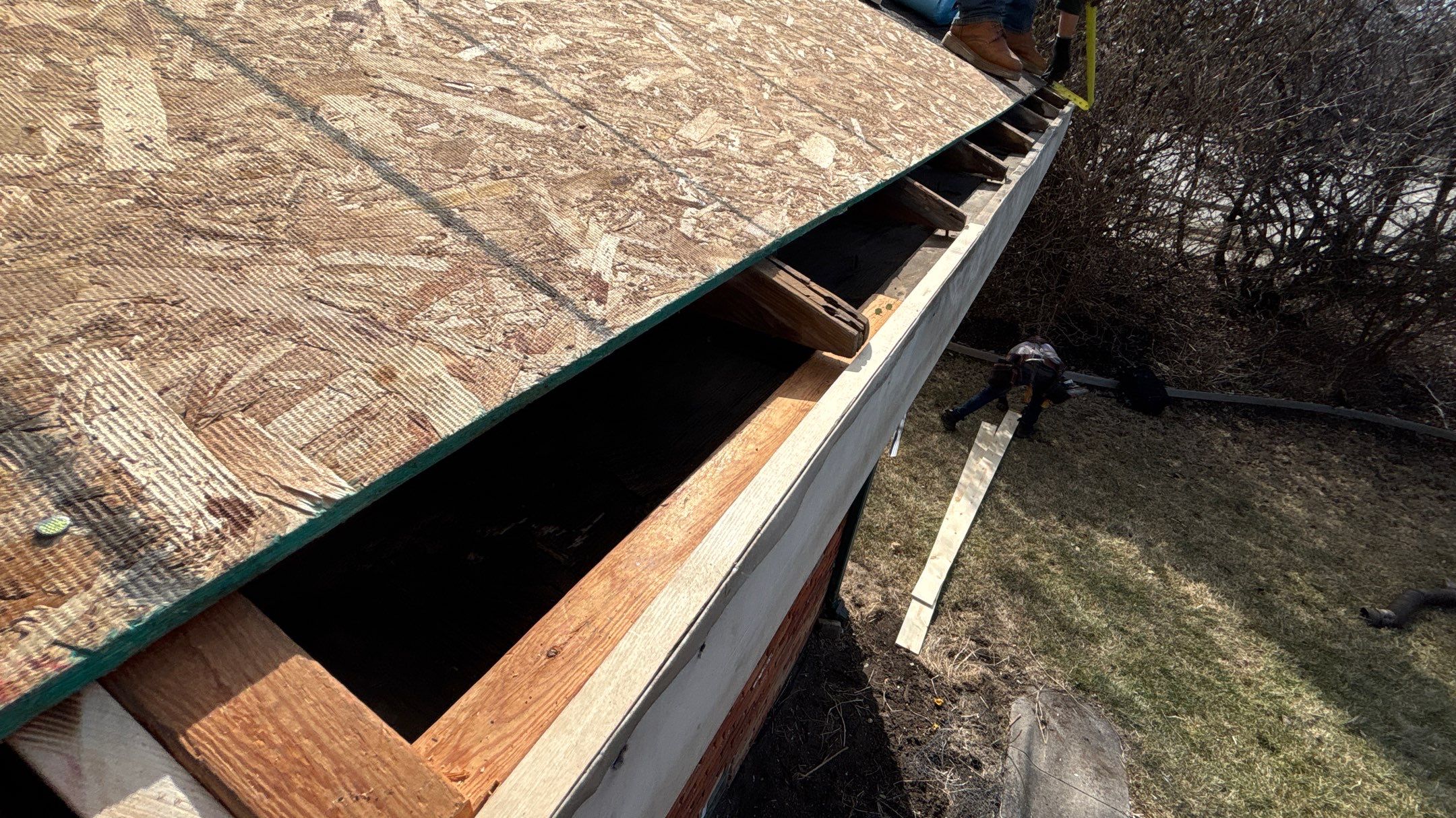 Roof Replacement using CertainTeed Landmark Resawn Shake by 180 Contractors