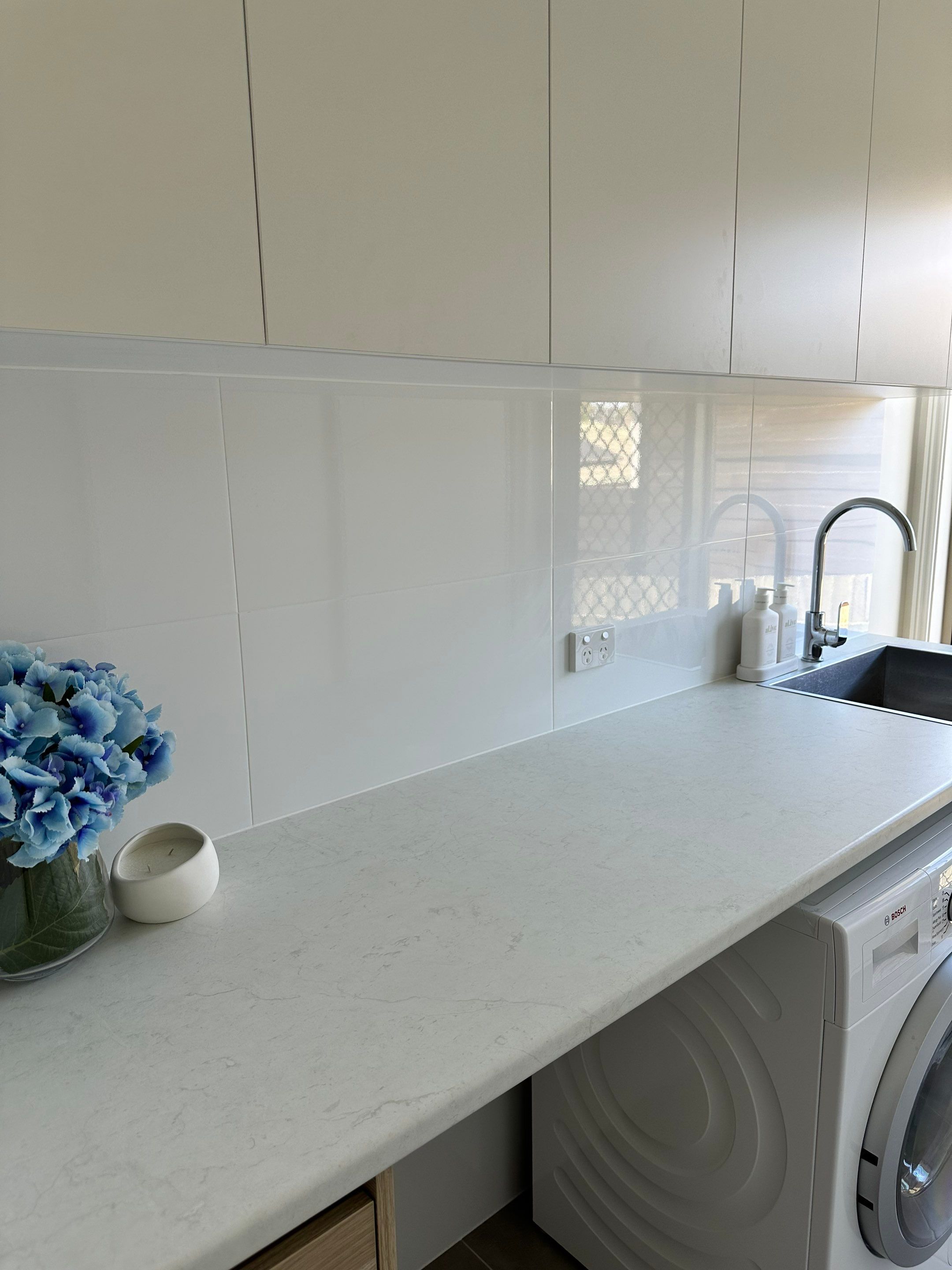 Main Bathroom, Ensuite, Toilet, Powder Room, and Laundry Renovation by Re-seal Bathrooms