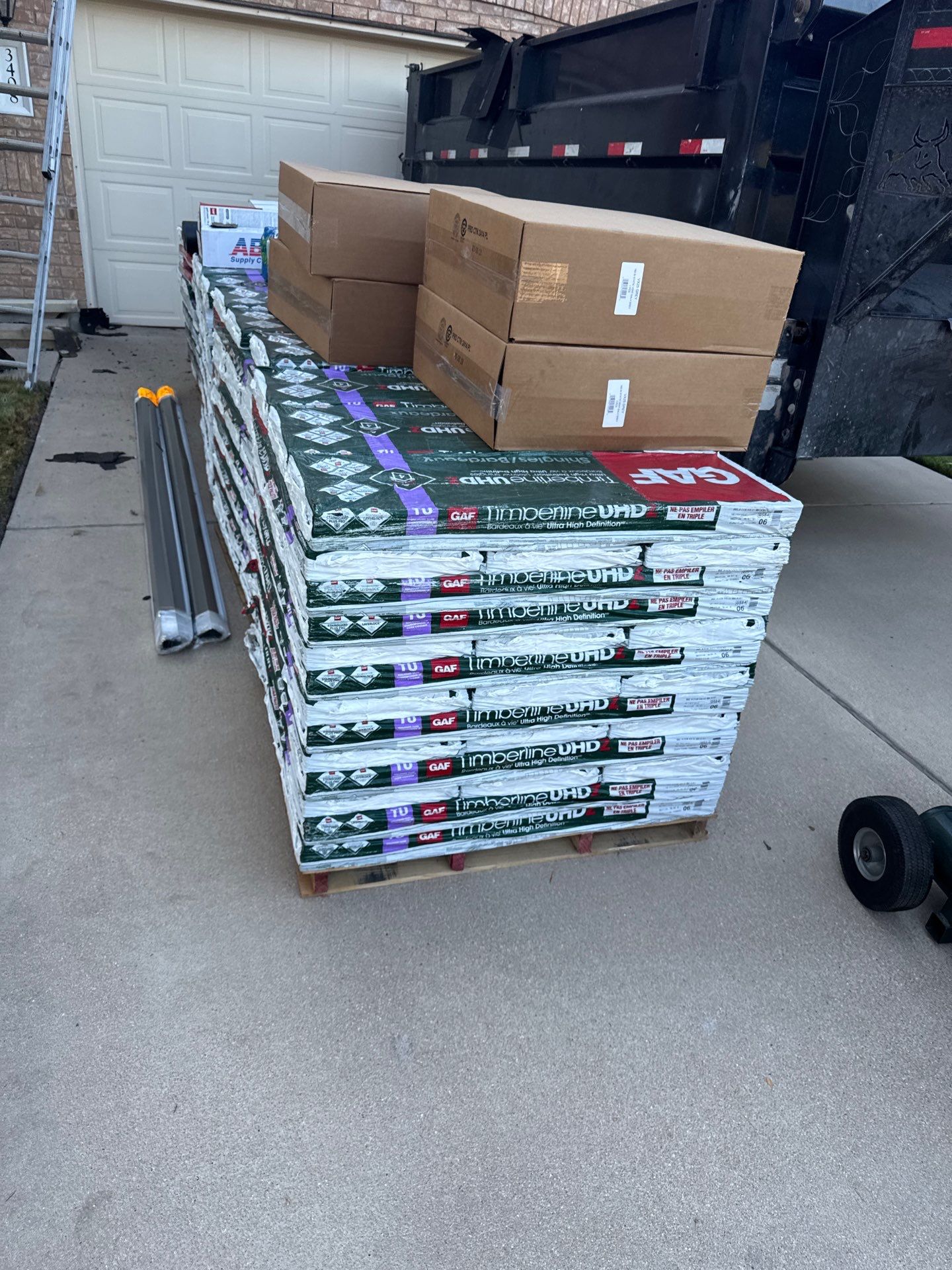 GAF UHDZ - Weathered Wood by Elite Roofing LLC
