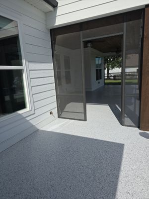 Screened in Patio using Feather Gray Flake!