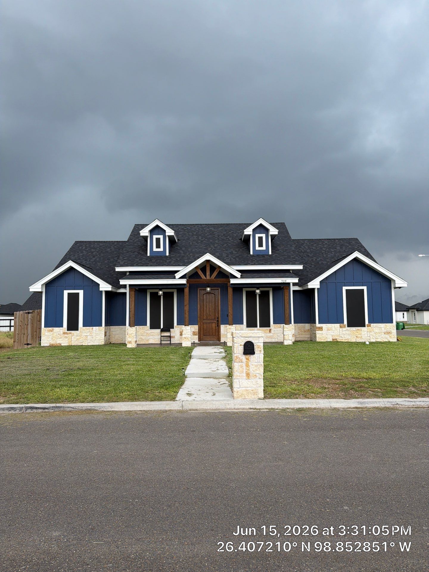 TruDef Onyx Black in Rio Grande City, Tx by PMG Home LLC