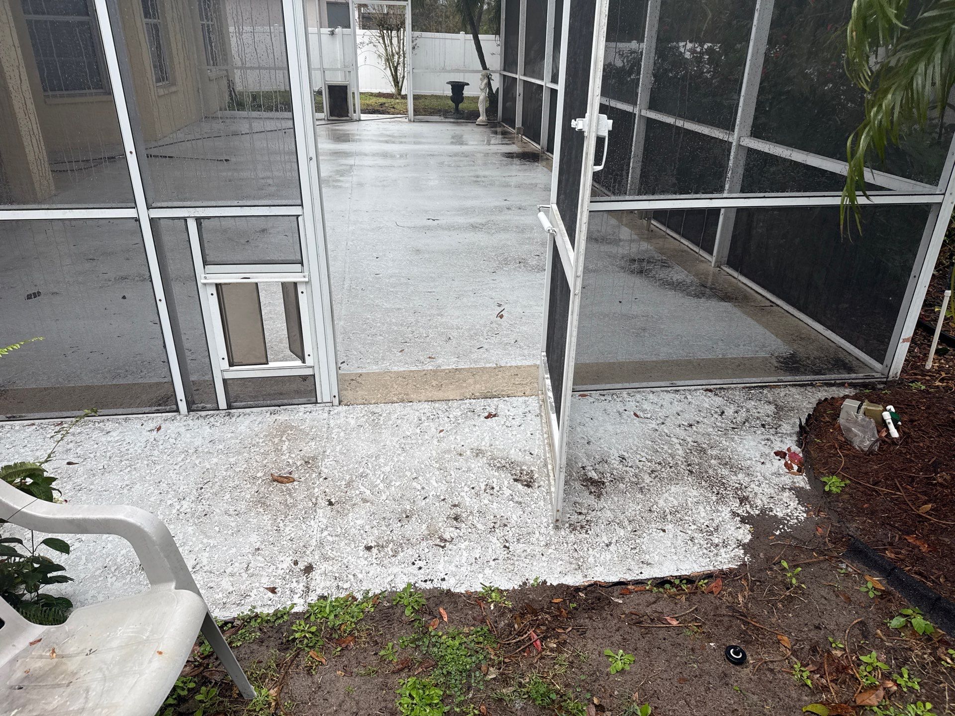 Lanai & Screen Enclosure Cleaning, Paver and Fence Cleaning by Sunshine AquaWash