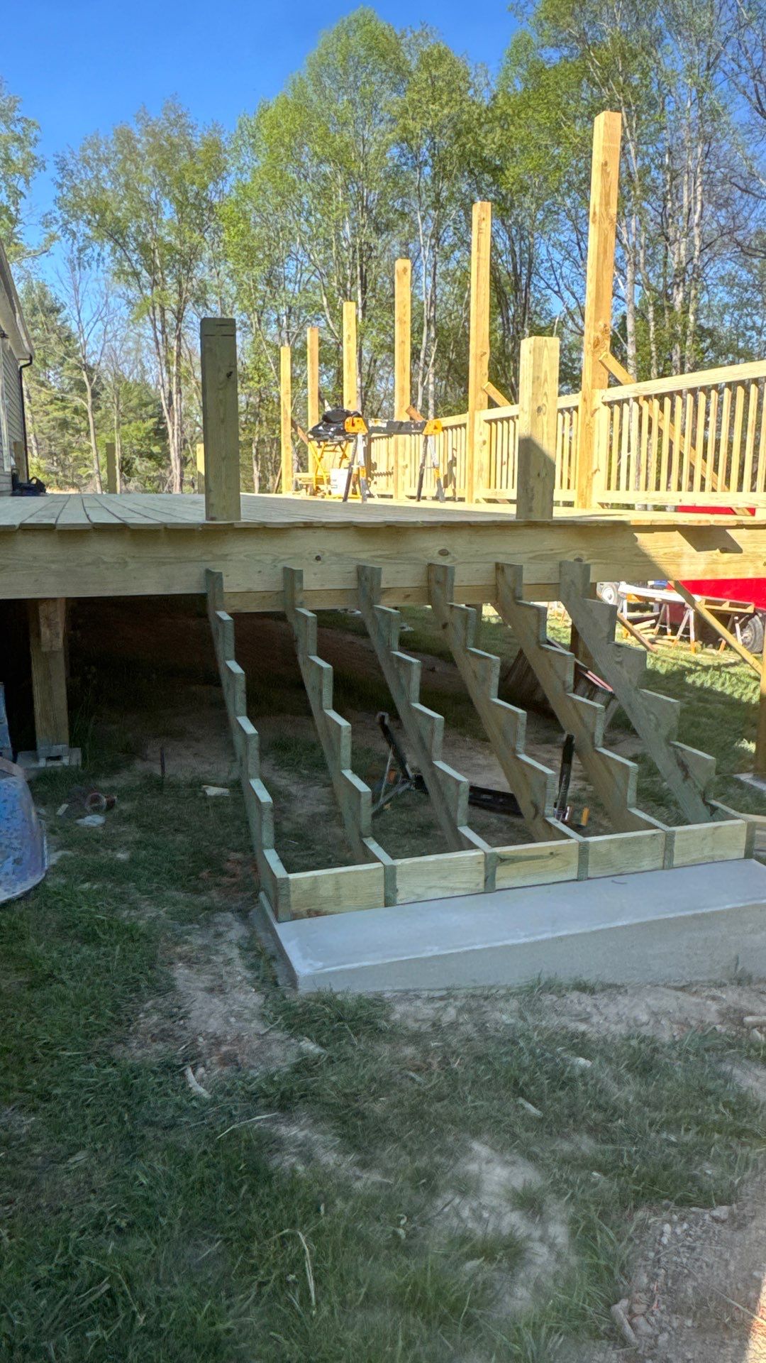 Custom Covered Deck and Porch Construction in Ronceverte, West Virginia by Walnut Hollow Decks & Outdoor Living