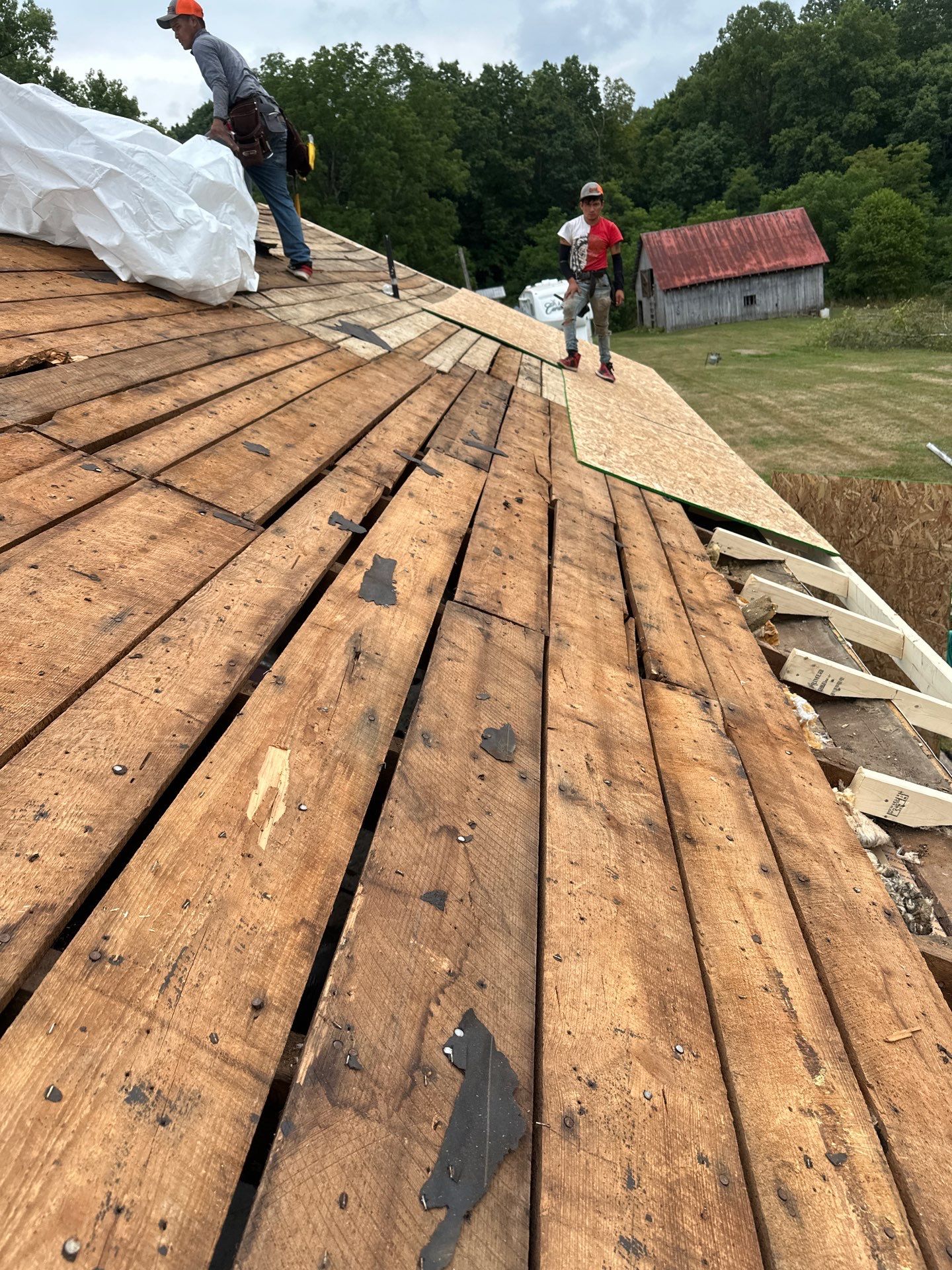 Residential Roofing Installation using GAF Timberline HDZ Charcoal by Rainstoppers Roofing