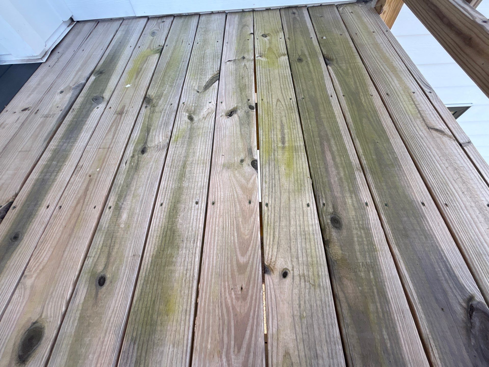 Deck using Wood Sealant by DuraSeal