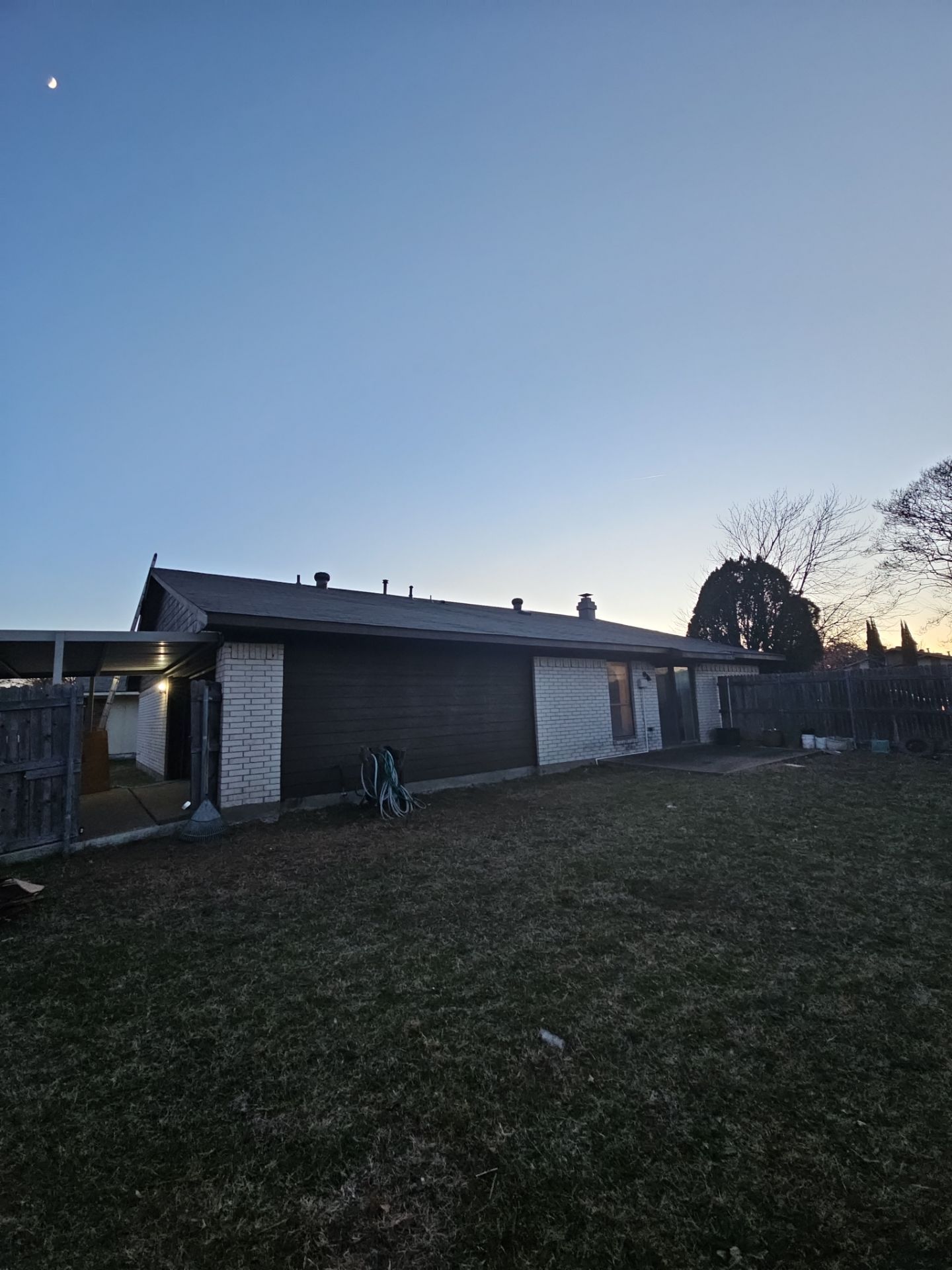 ROAD ROOFING, LLC featured photo.