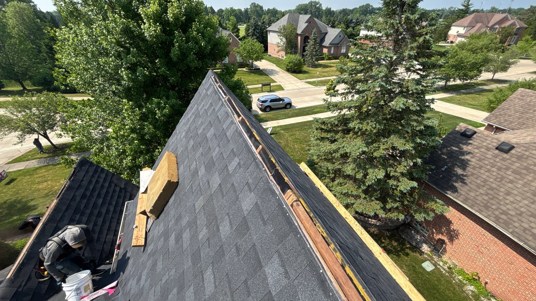 Roof Replacement using Owens Corning Onyx Black by 180 Contractors