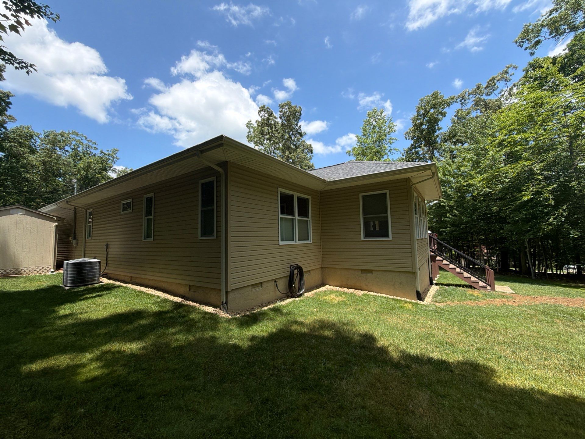 Gutter Cleaning and Roof Maintenance in Crossville, Tennessee by Affordable Pros
