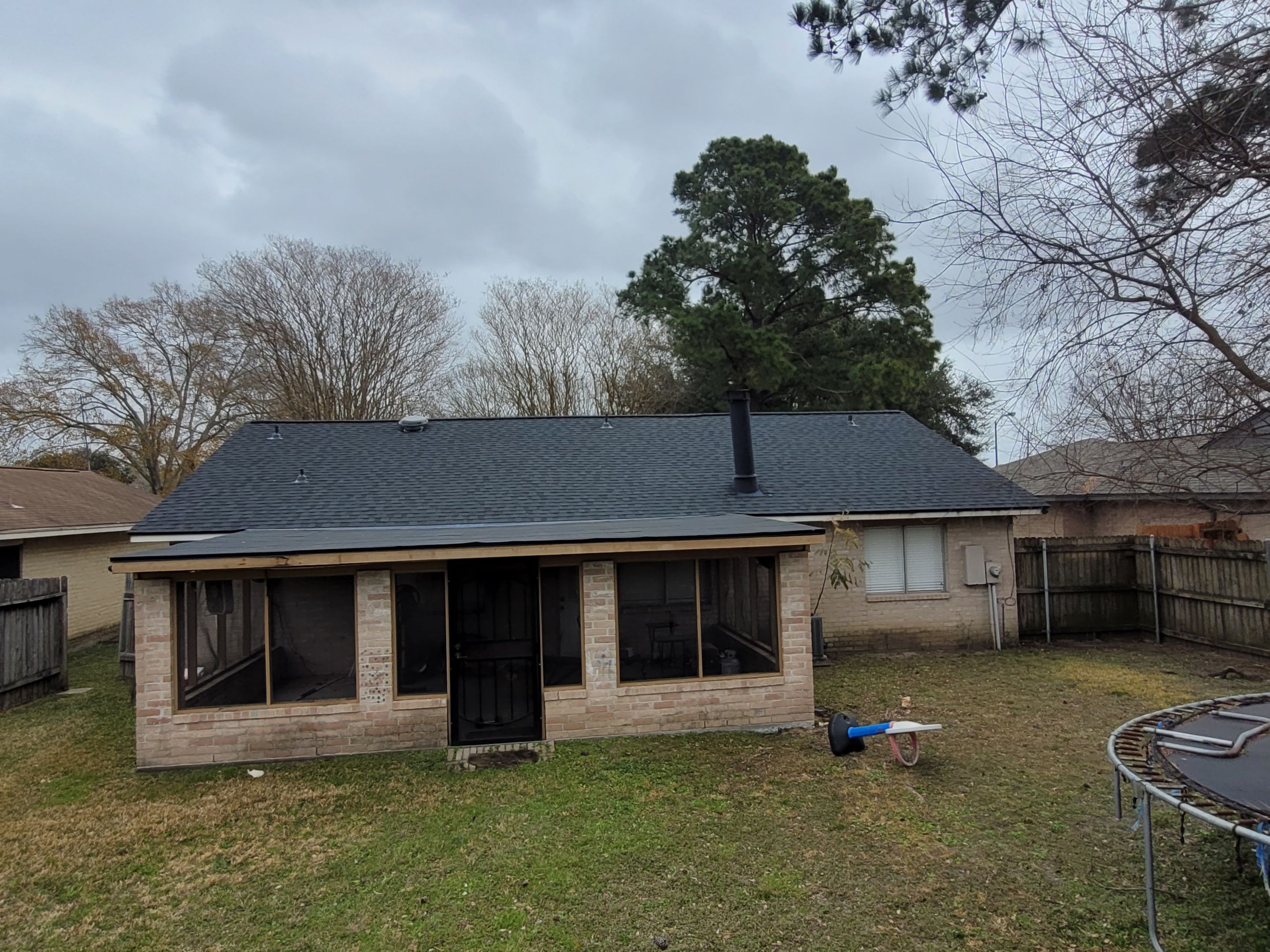 SureStart PLUS 4-STAR Warranty Fully covers materials, labor, tear-off and disposal expenses in years 1-50. by Roof Concepts Construction
