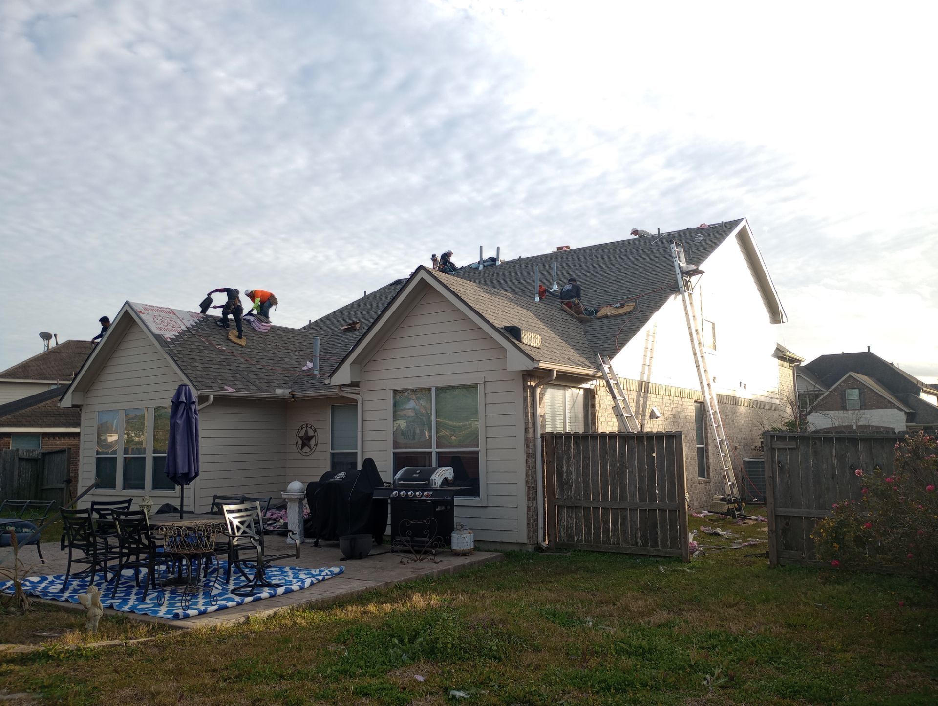 Residential Roofing Installation using Owen's Corning Duration (Lifetime) Shingles by Roof Repair Company