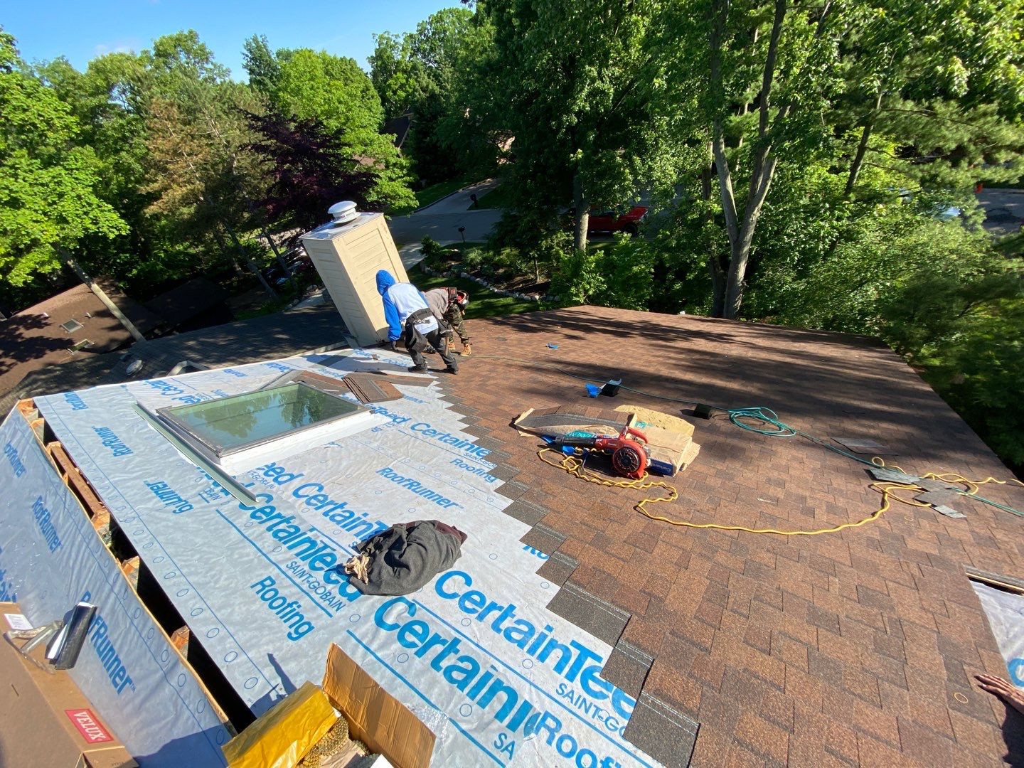 Roof Replacement using CertainTeed Landmark by 180 Contractors