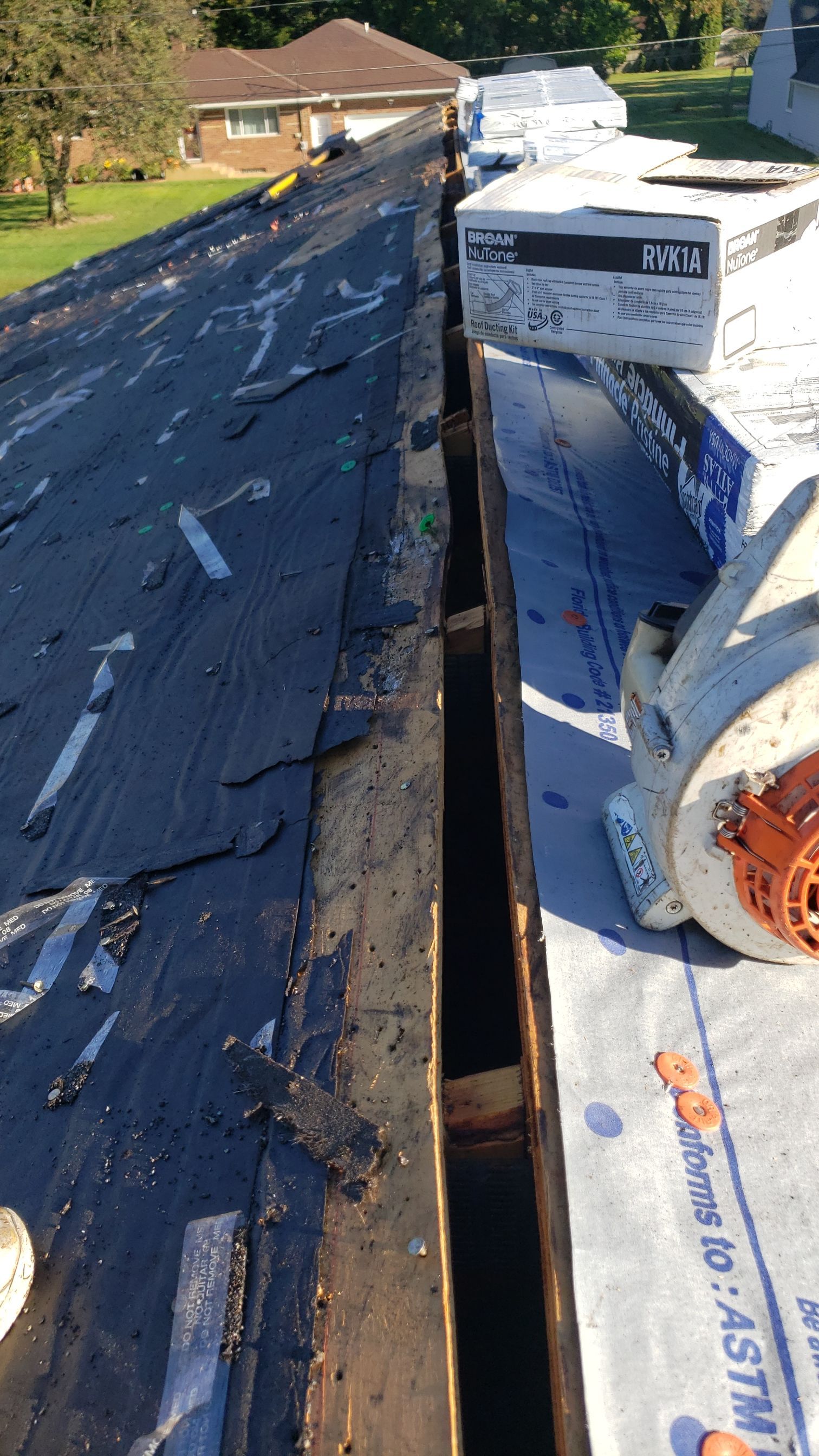 ATLAS PINNACLE COLOR: PRISTINE HEATHER DRIP EDGE: MUSKET BROWN by Eagle Eye Roofing