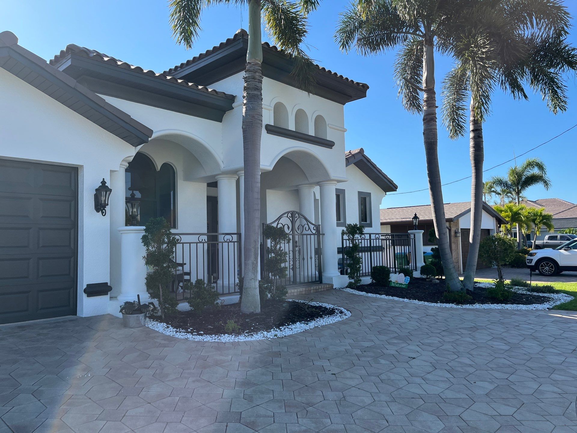 Stylish seamless gutters in Cape Coral FL by Gutter Professors